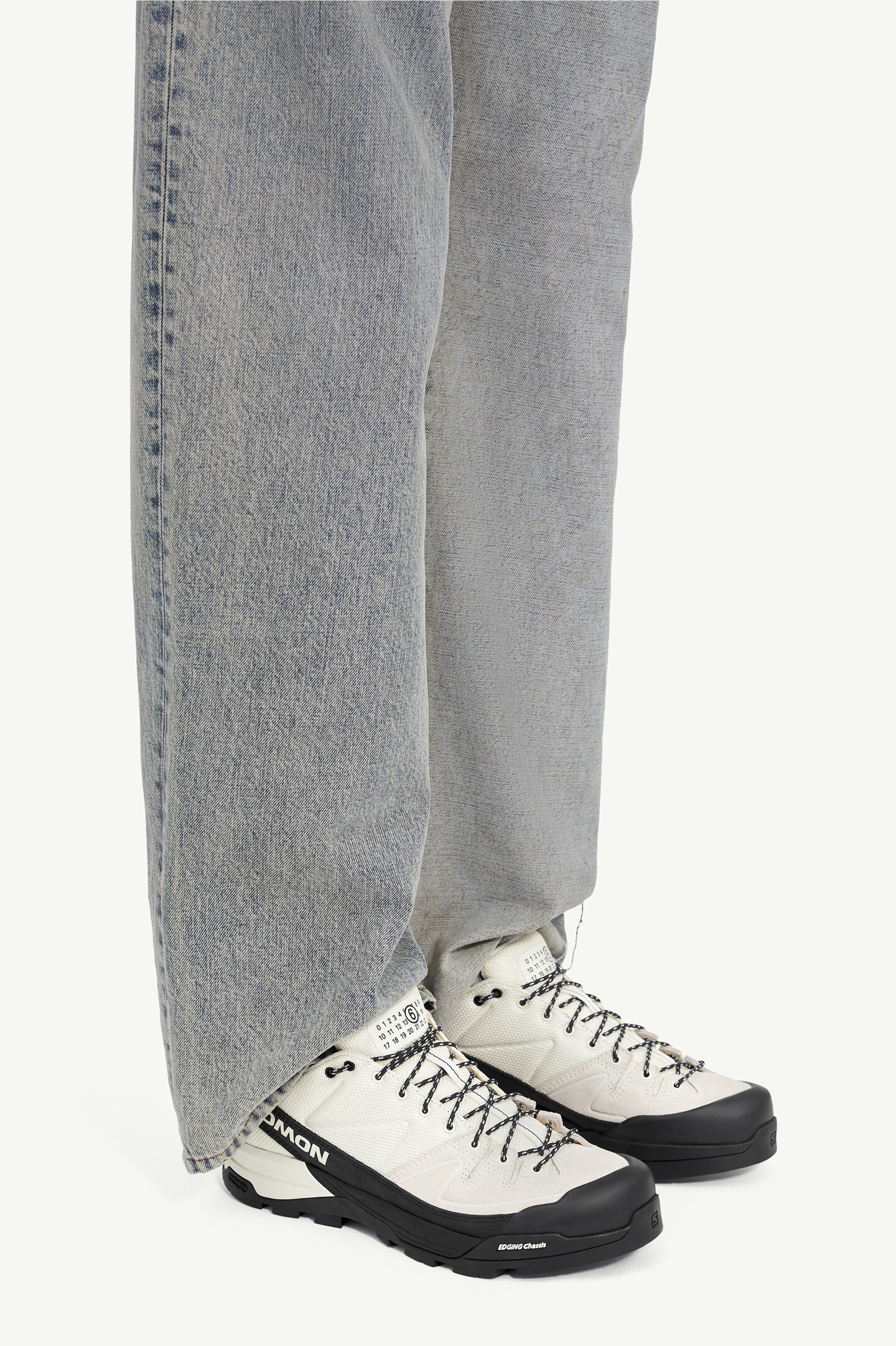 靴 Salomon x MM6 Maison Margiela X-ALP Men's X-ALP Black Trainers - MM6 x Salomon | Maison Margiela