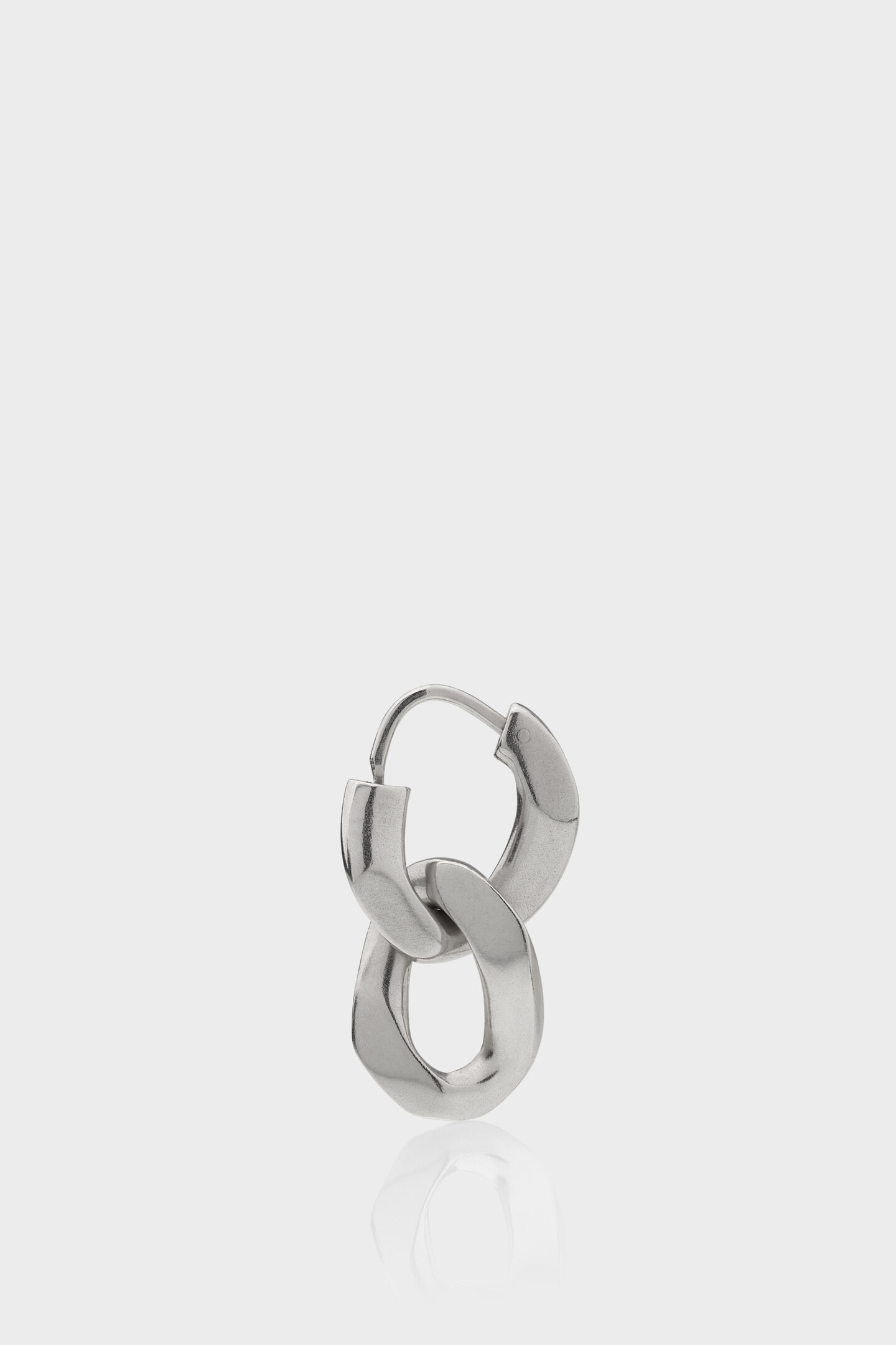 Maison Margiela マイヨン ピアス ダブルカーブリンク マイヨン ピアス ダブルカーブリンク グレー | Maison Margiela公式
