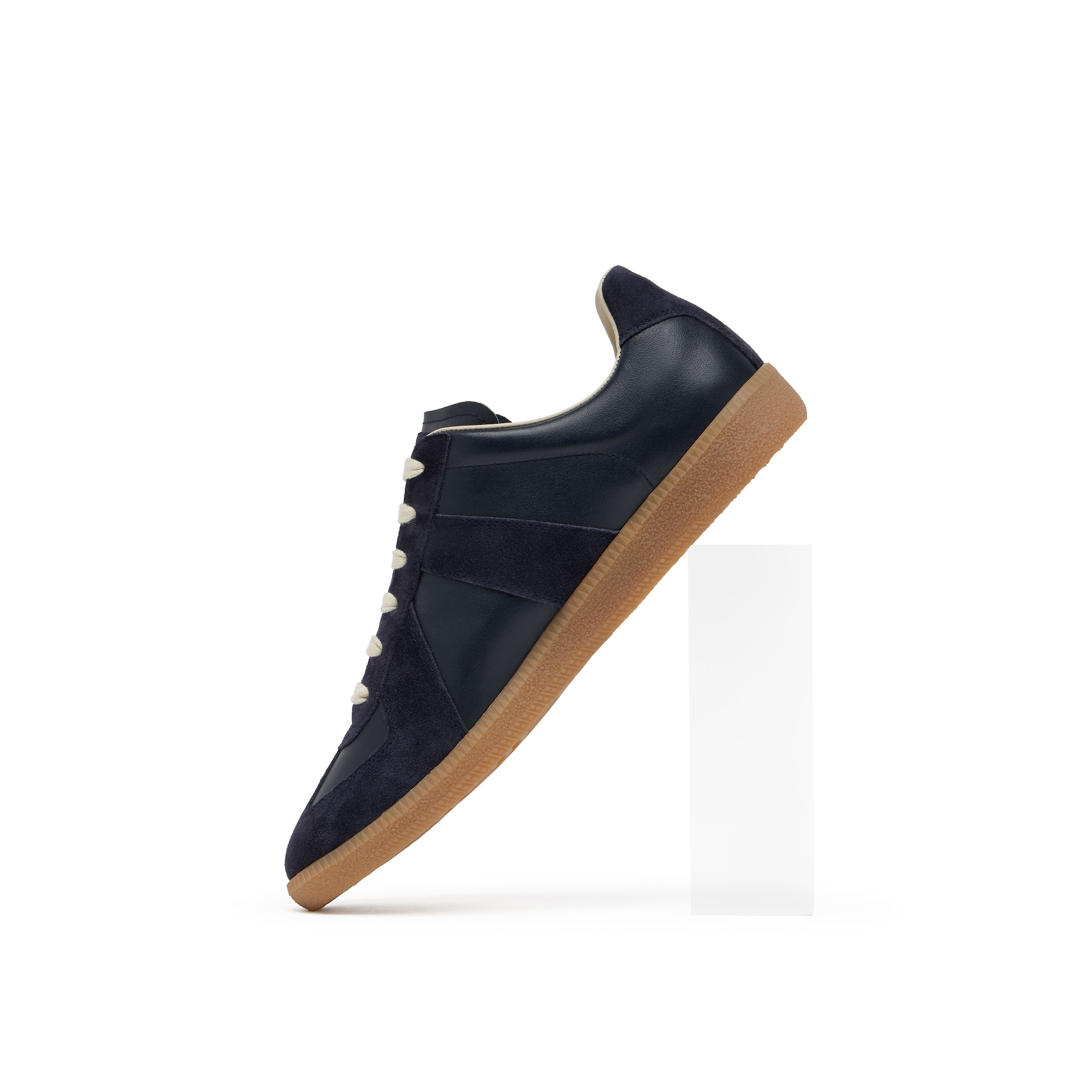 MAISON MARGIELA
メゾンマルジェラ コインケース&カードケース Maison Margiela Replica Sneakers - Beige – Kith Canada