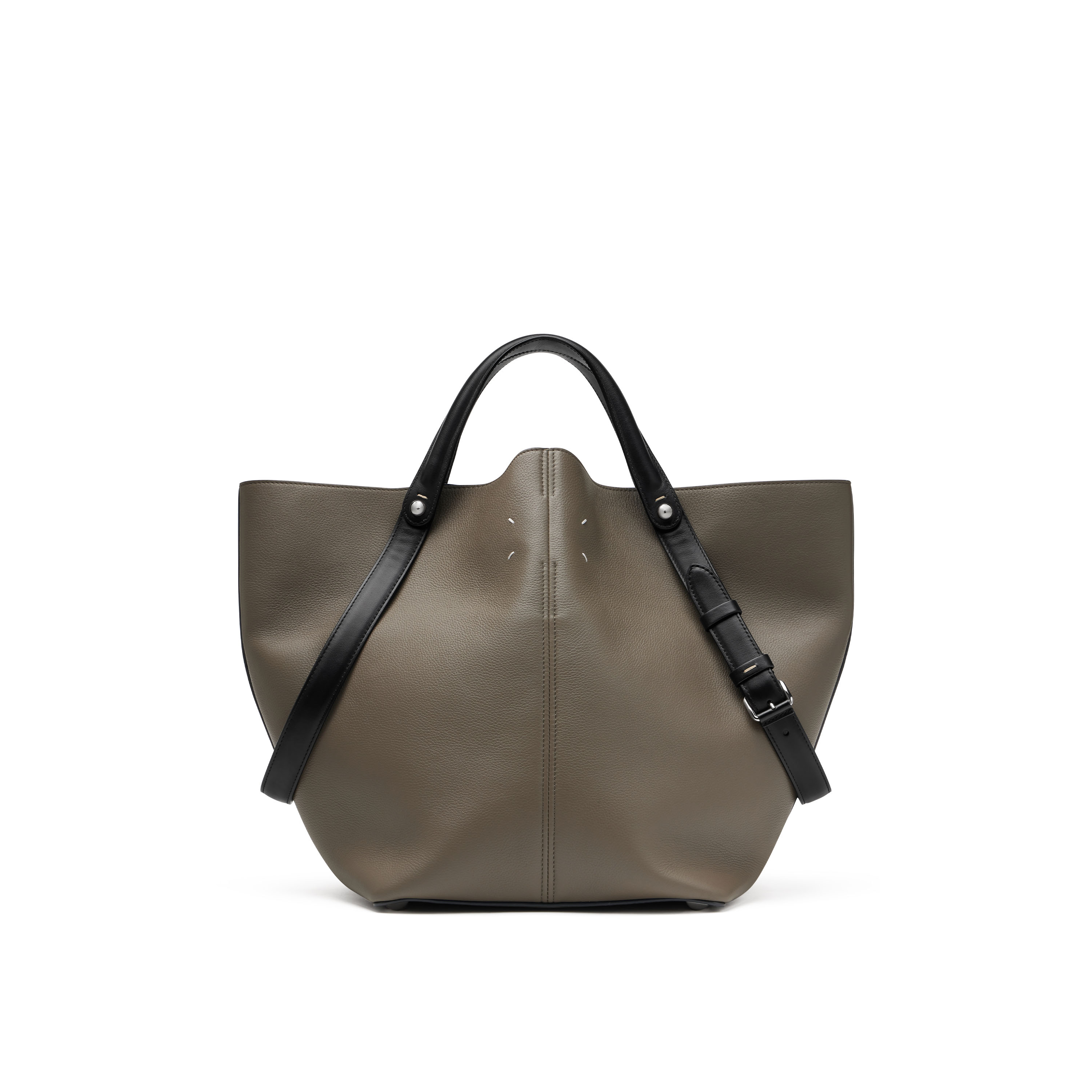 SB1WD0022_P7268_HA756_shopping