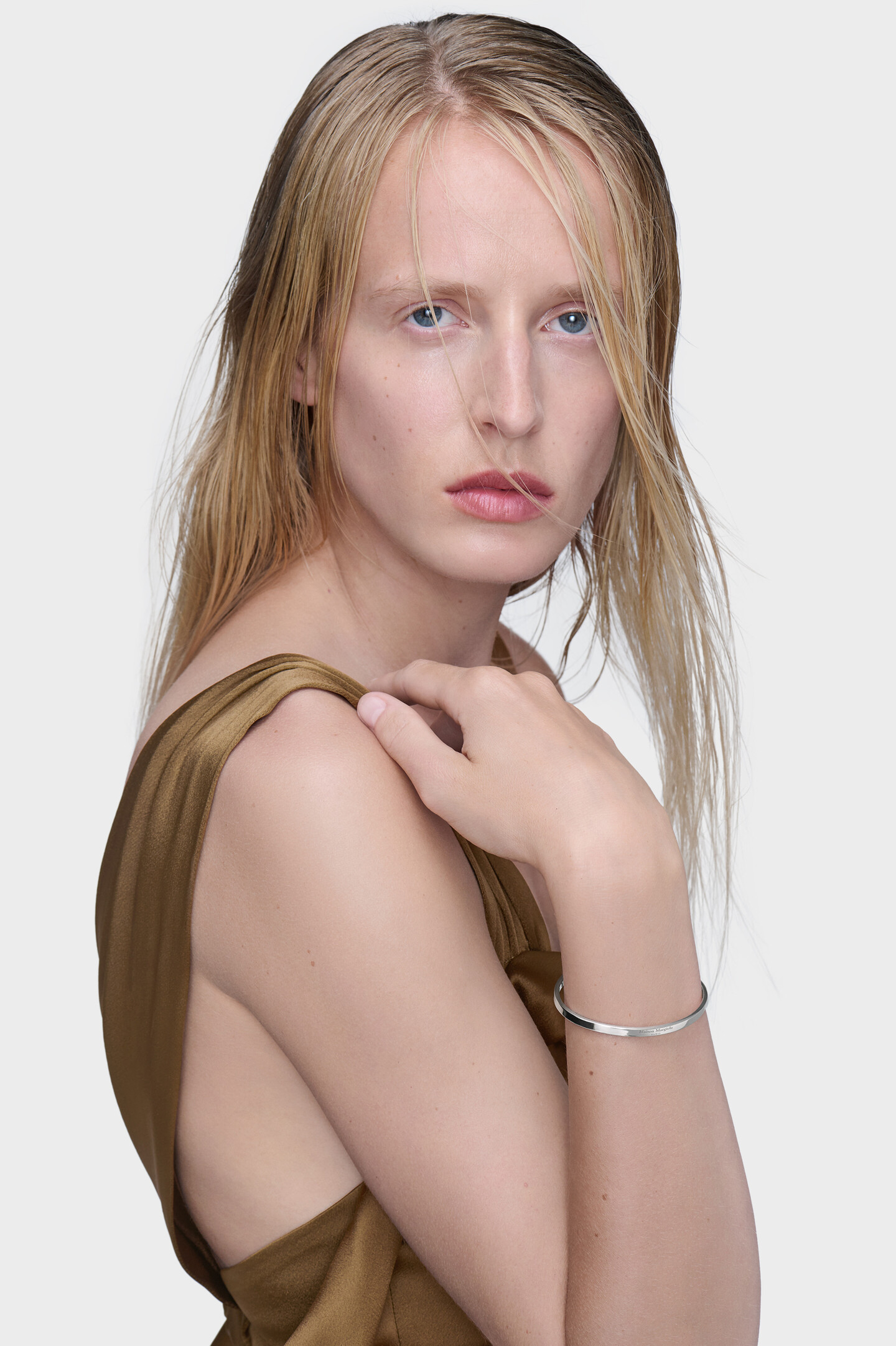 Silver Bracciale rigido sottile con logo | Maison Margiela Official