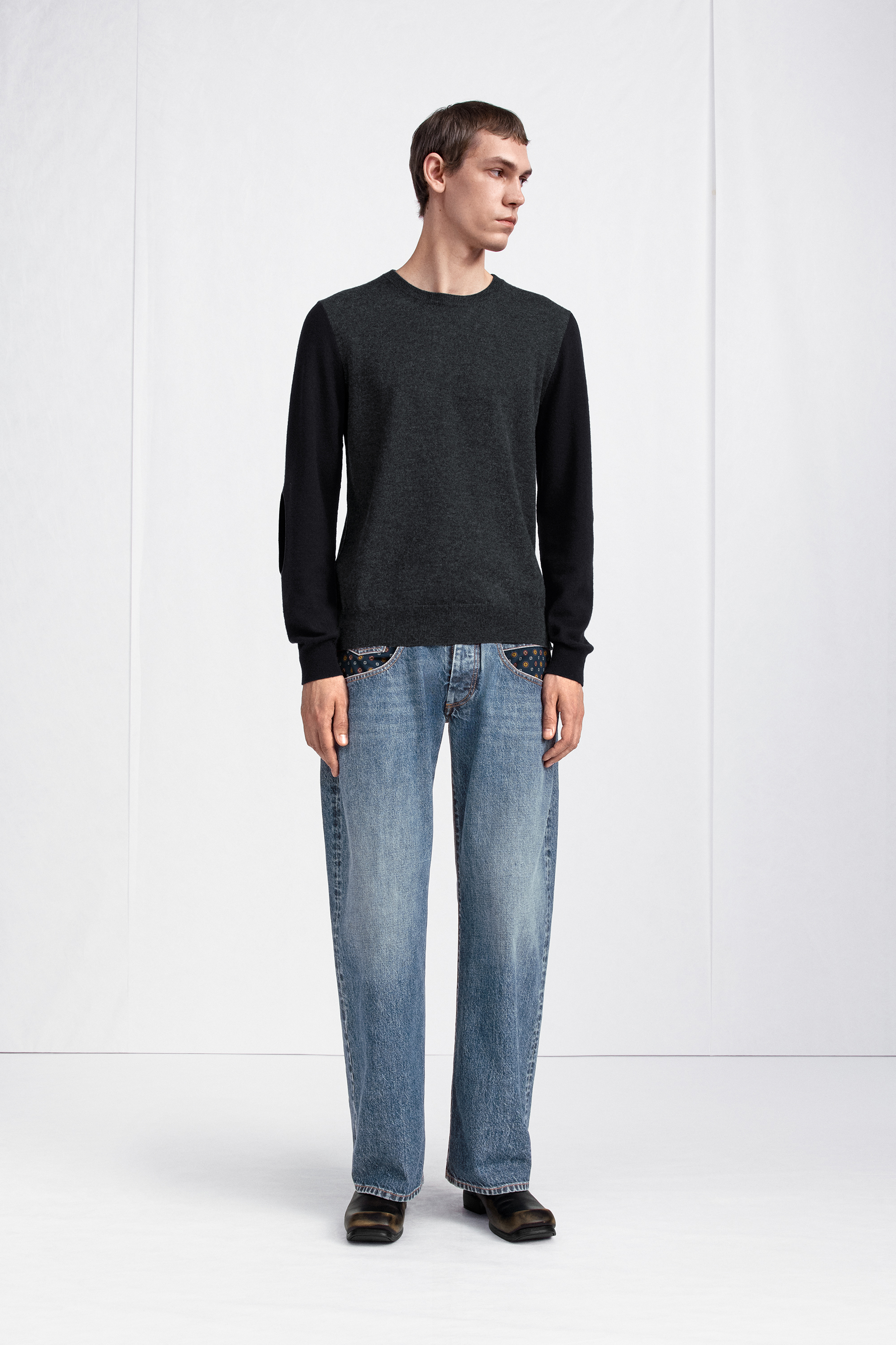 BI-COLOR SWEATER