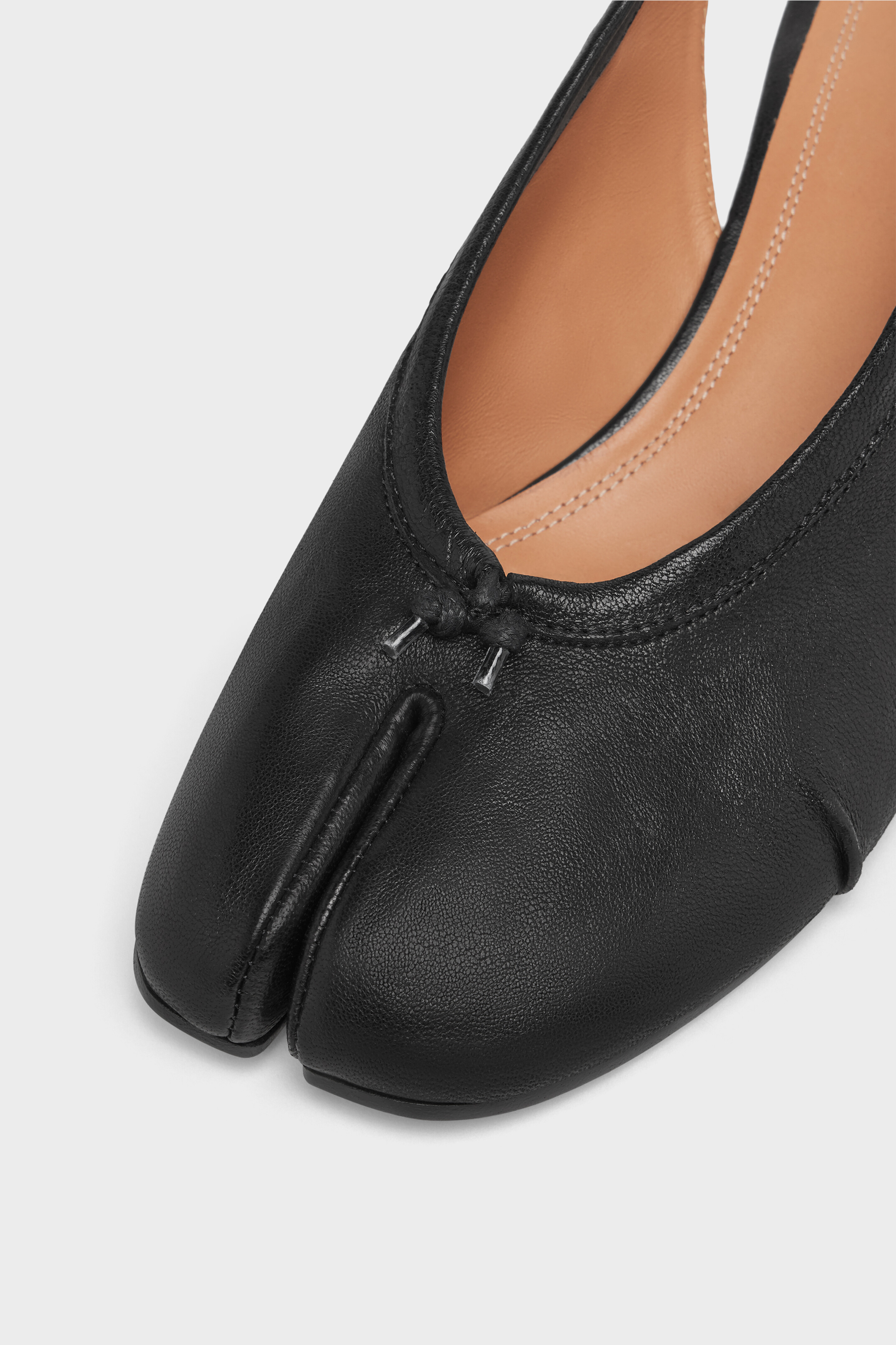 Maison Margiela TABI バレリーナ フラット 35 Maison Margiela WMNS Tabi Ballerina Flat - Black – Kith