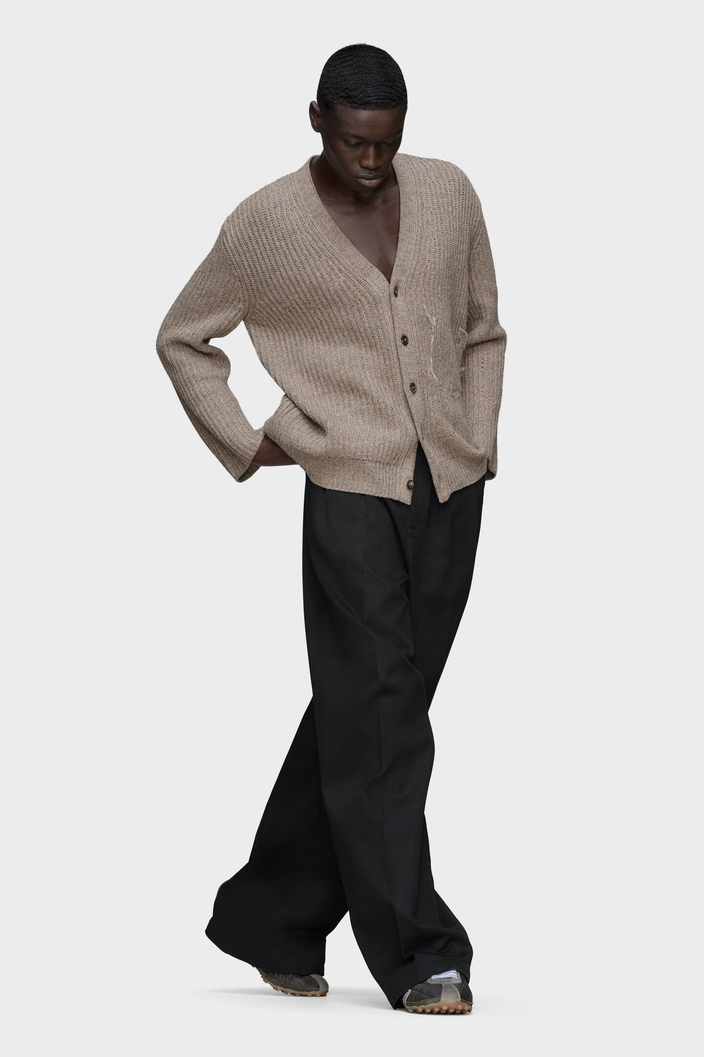 Men's Brown Wool V-Neck Cardigan | Maison Margiela