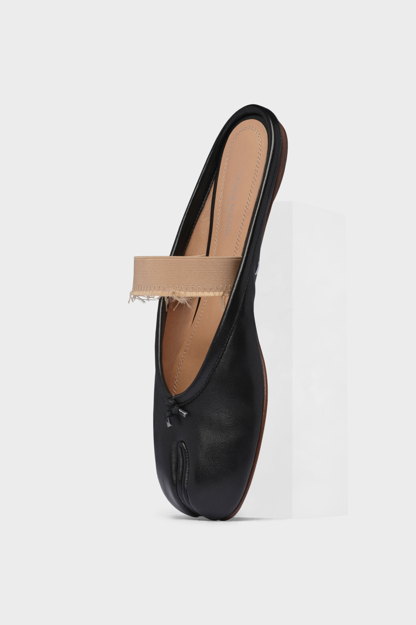 靴 Maison Margiela TABI MULE Black Leather Tabi Ballerina Mule| Maison Margiela