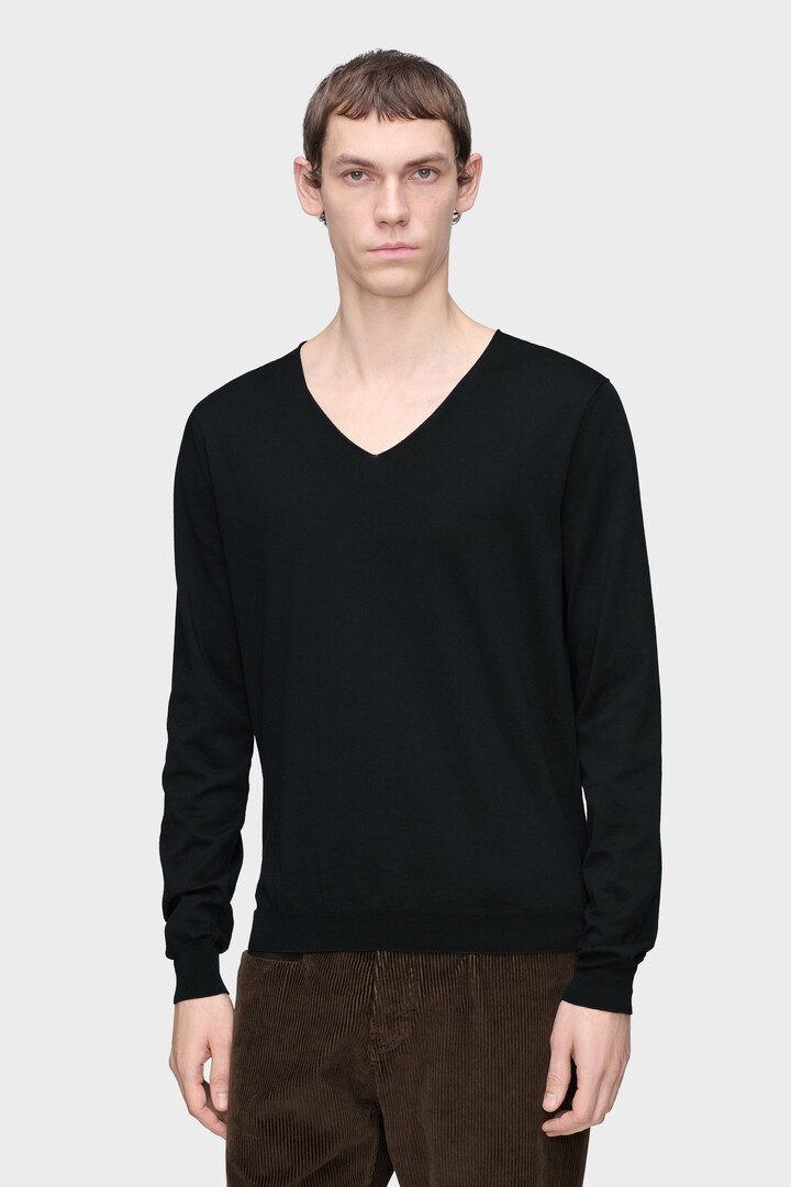 V-NECK KNIT SWEATER