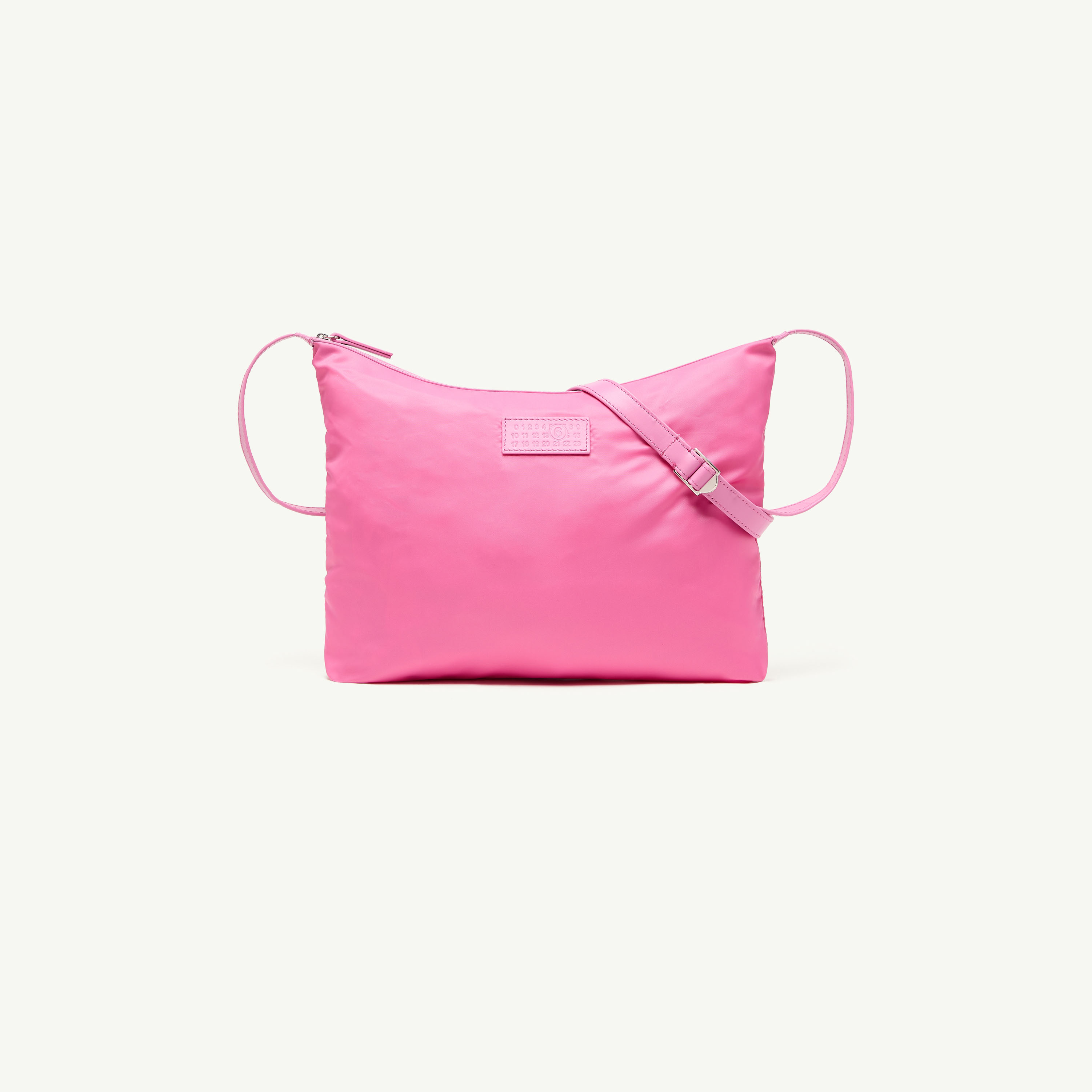 Nissy Naptime. 2025FWショルダーバッグ(ピンク) Numeric Crossbody Bag Pink | MM6 Official