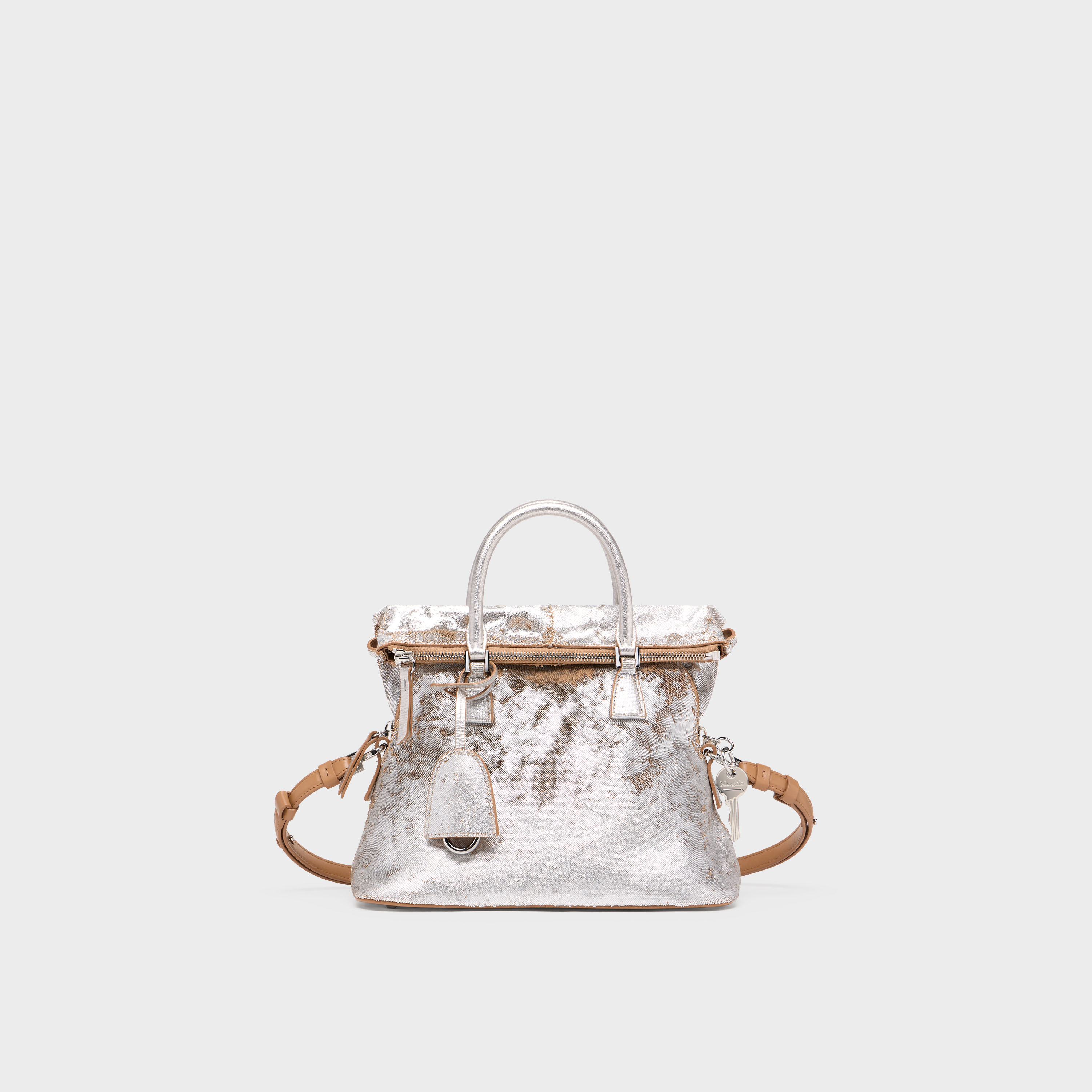 SB1WG0084_P8842_HB328_shopping