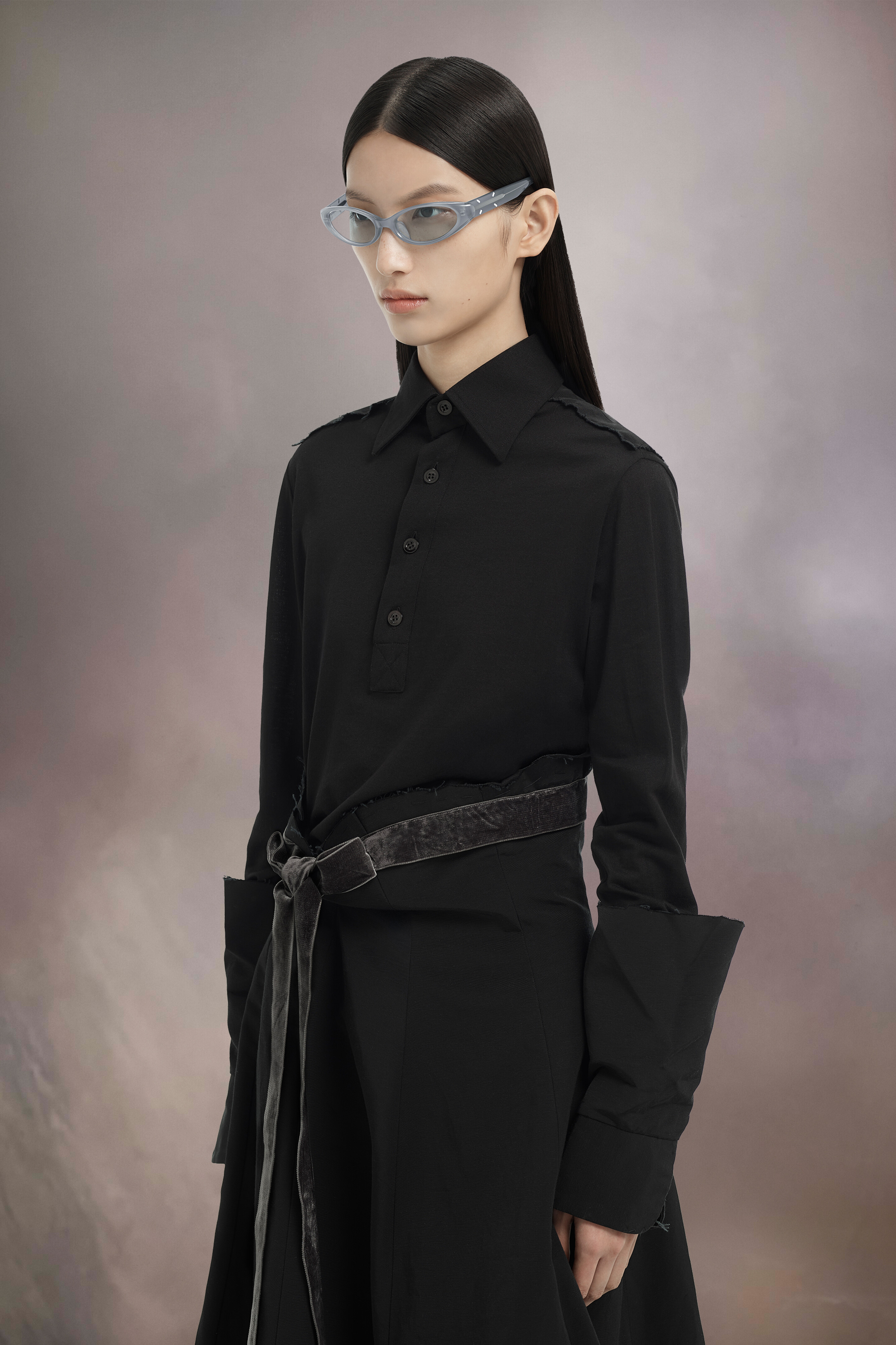 らら　Maison Margiela クロシェト Grey Cat-Eye Black Sunglasses x Gentle Monster​ | Maison Margiela