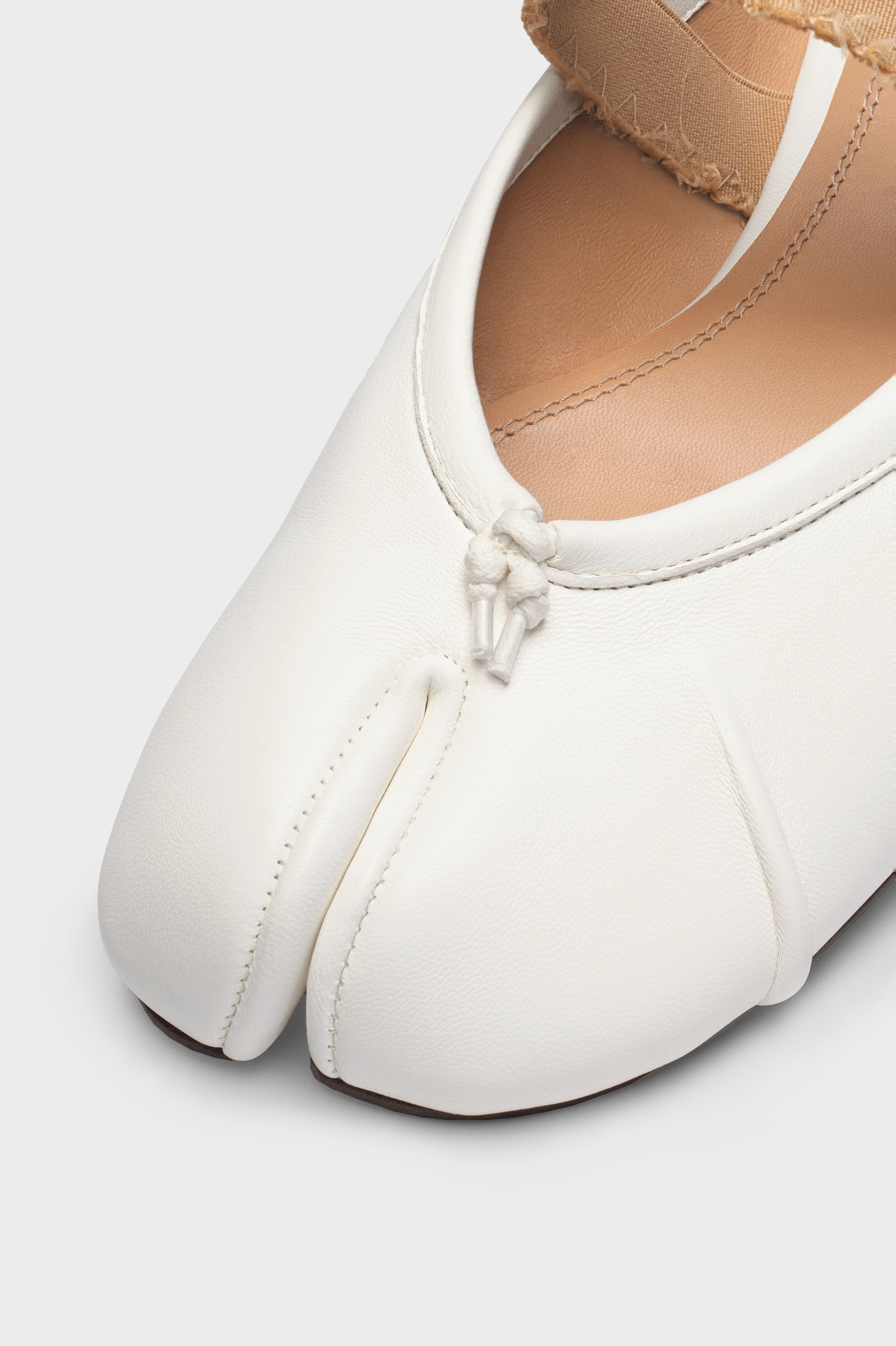 Maison Margiela TABI MULE バレエ M241029-11 Maison Margiela TABI MULE バレエ M241029-11 Maison Margiela