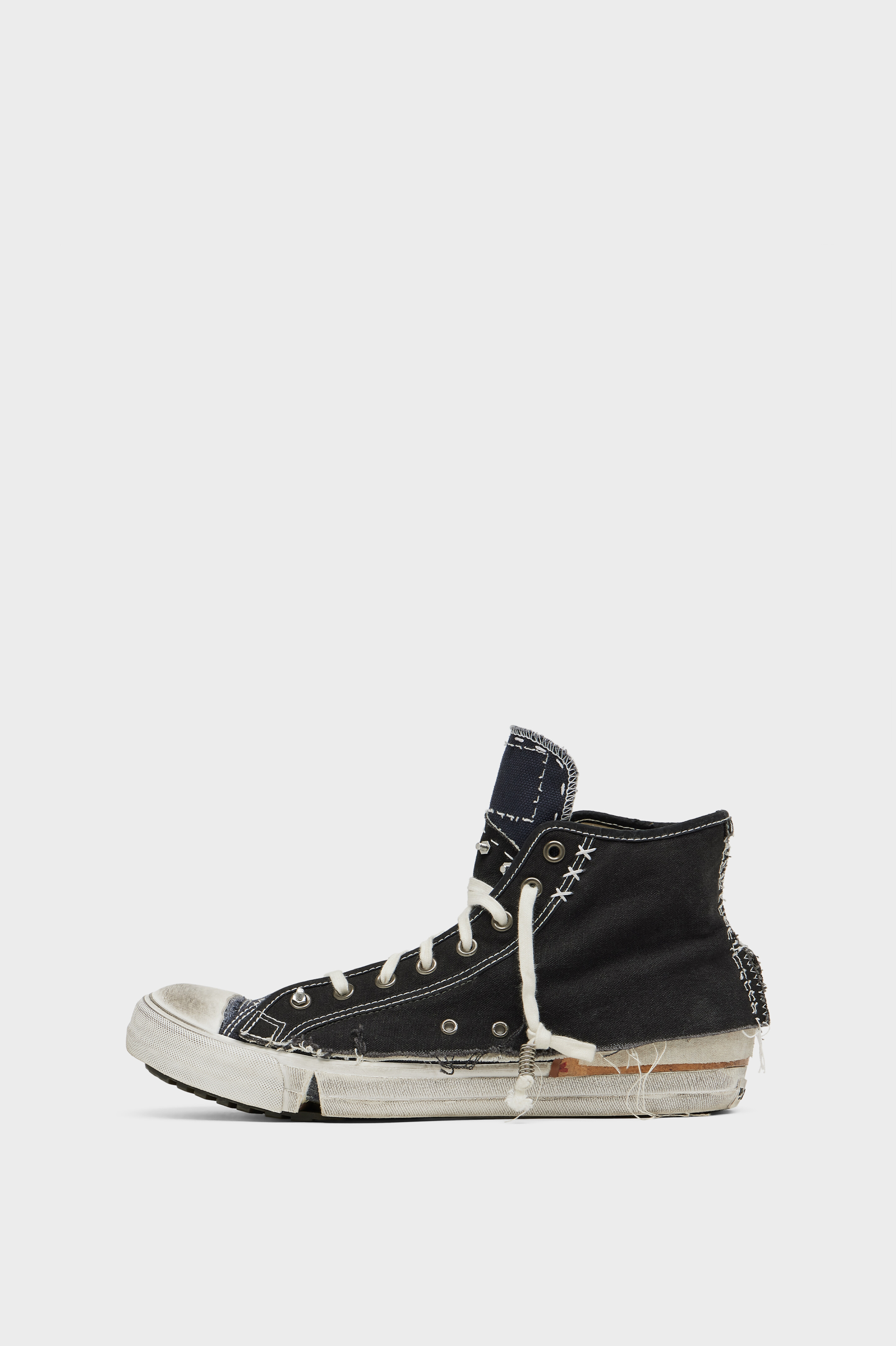LOVE TO DEATH SNEAKERS