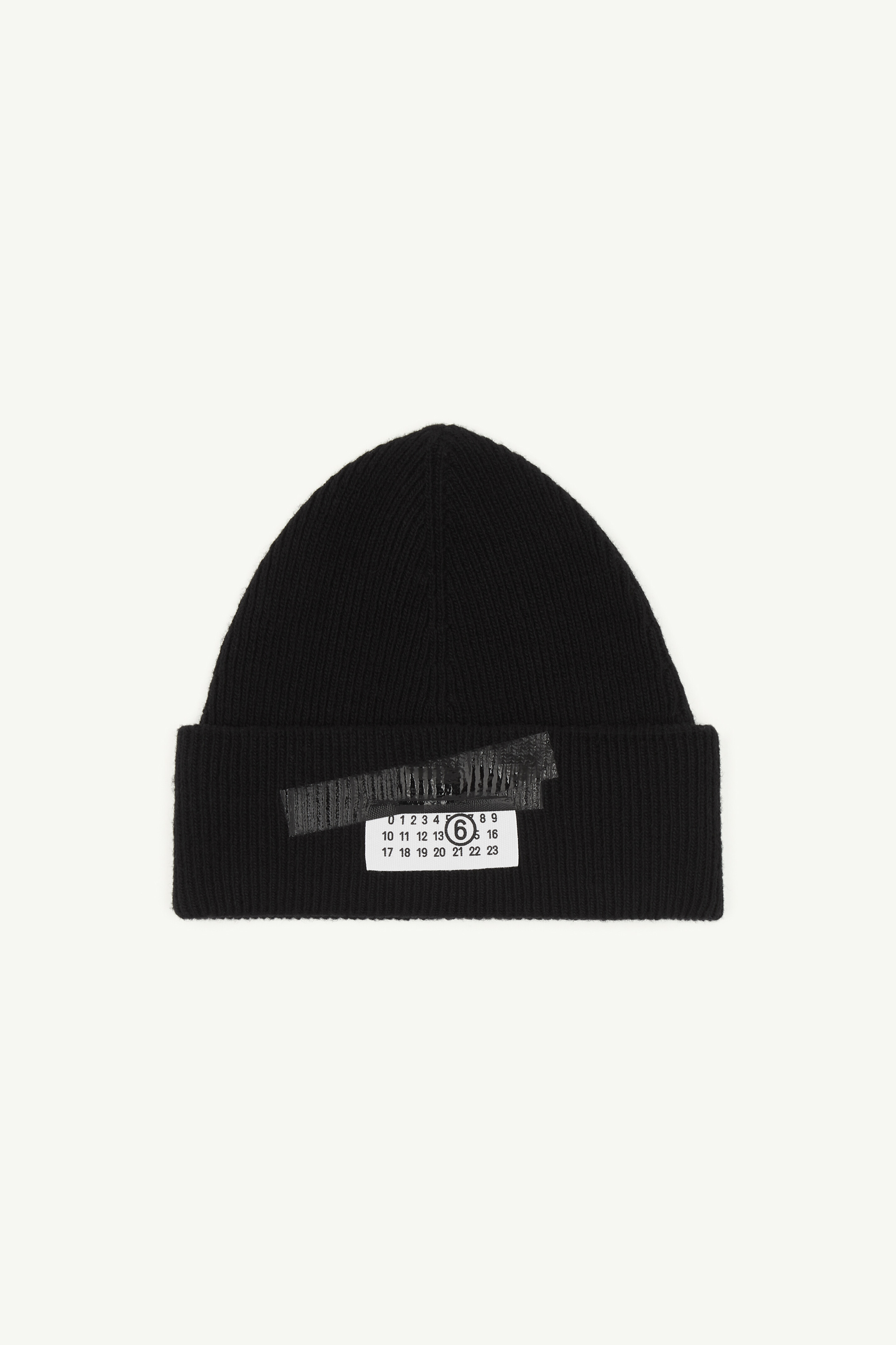 mm6　　　パトゥ　ビーニー Men's Taped Label Wool Beanie | MM6