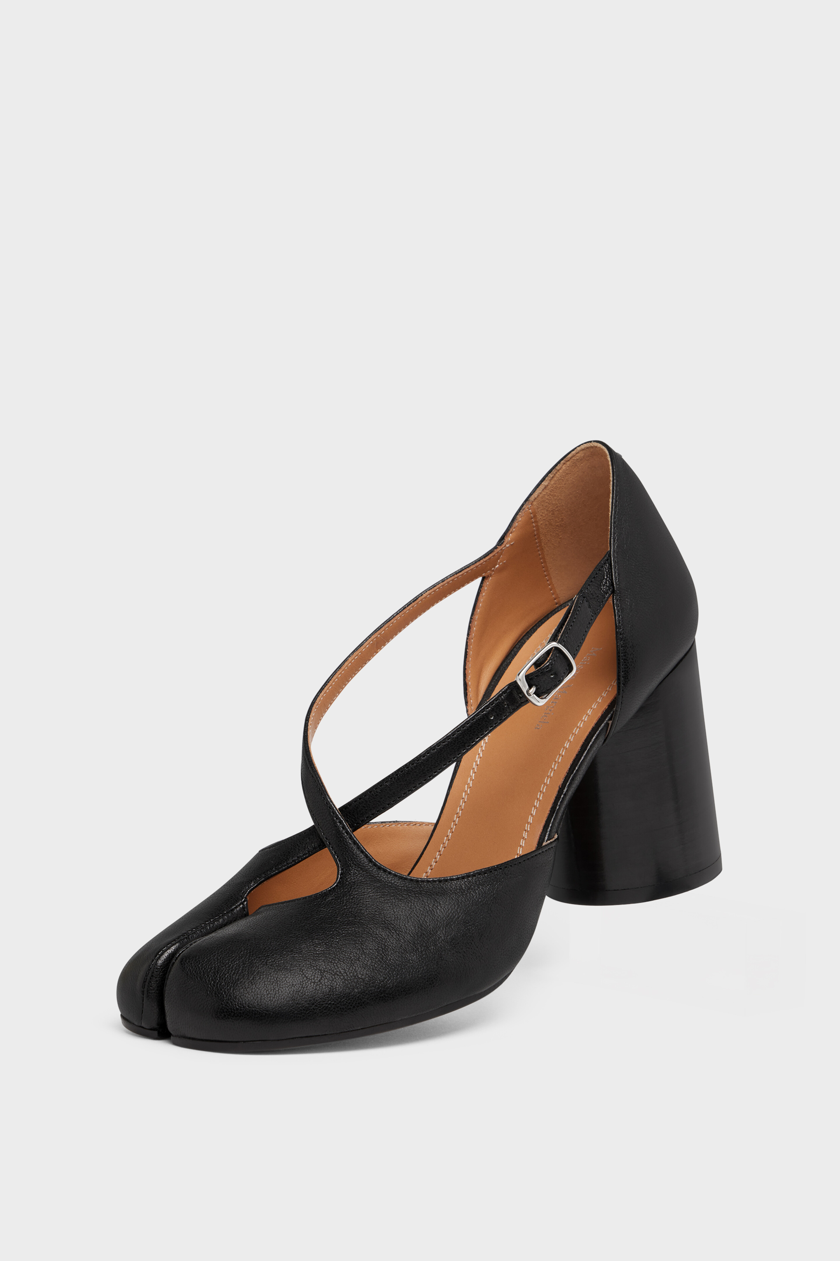 靴 MaisonMargiela ANKLE STRAP TABI PUMPS SchaferandweinerShops | Maison Margiela Tabi shoes | Shoes