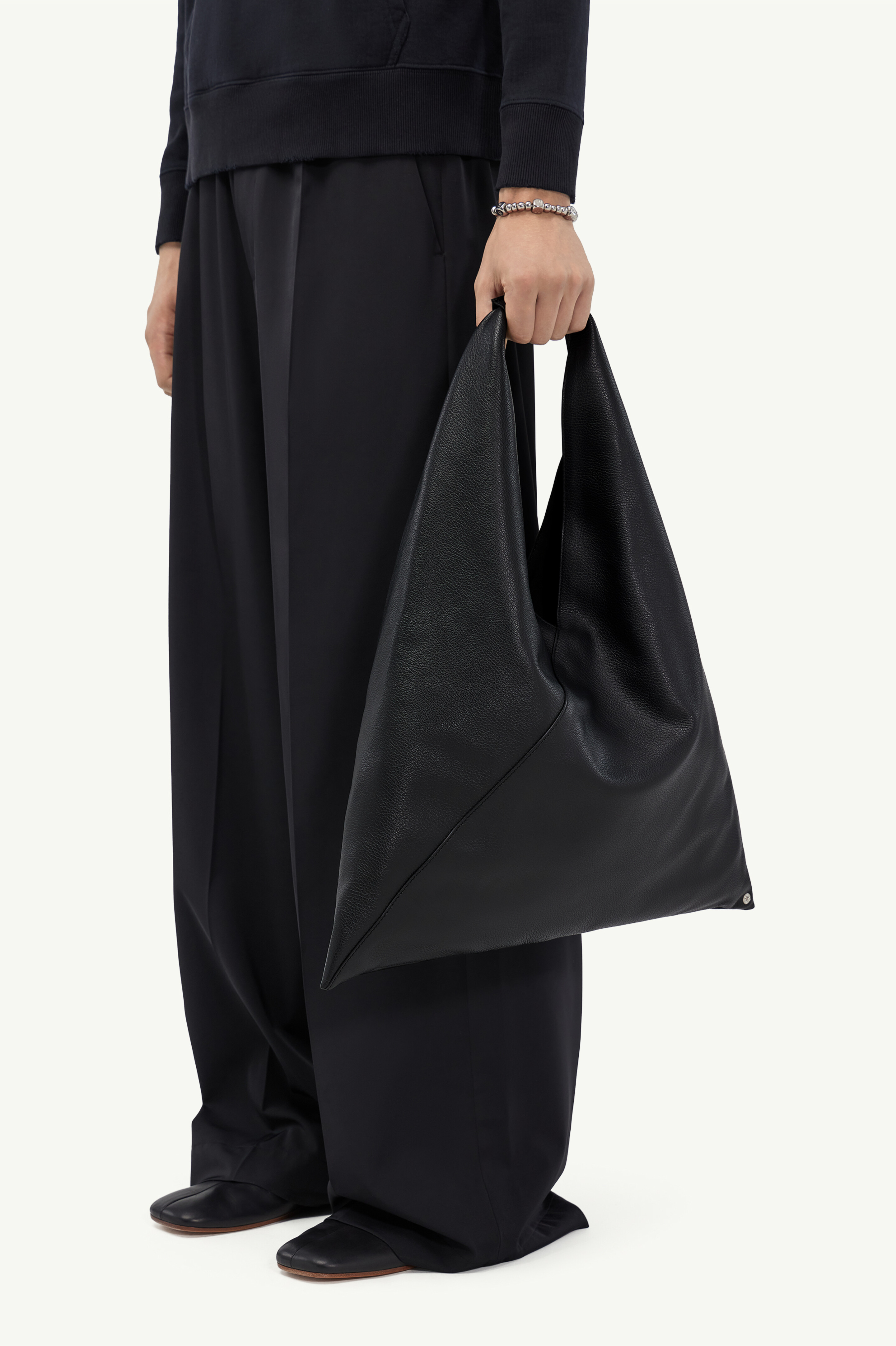 Black Japanese Bag Classic Medium | MM6 Official