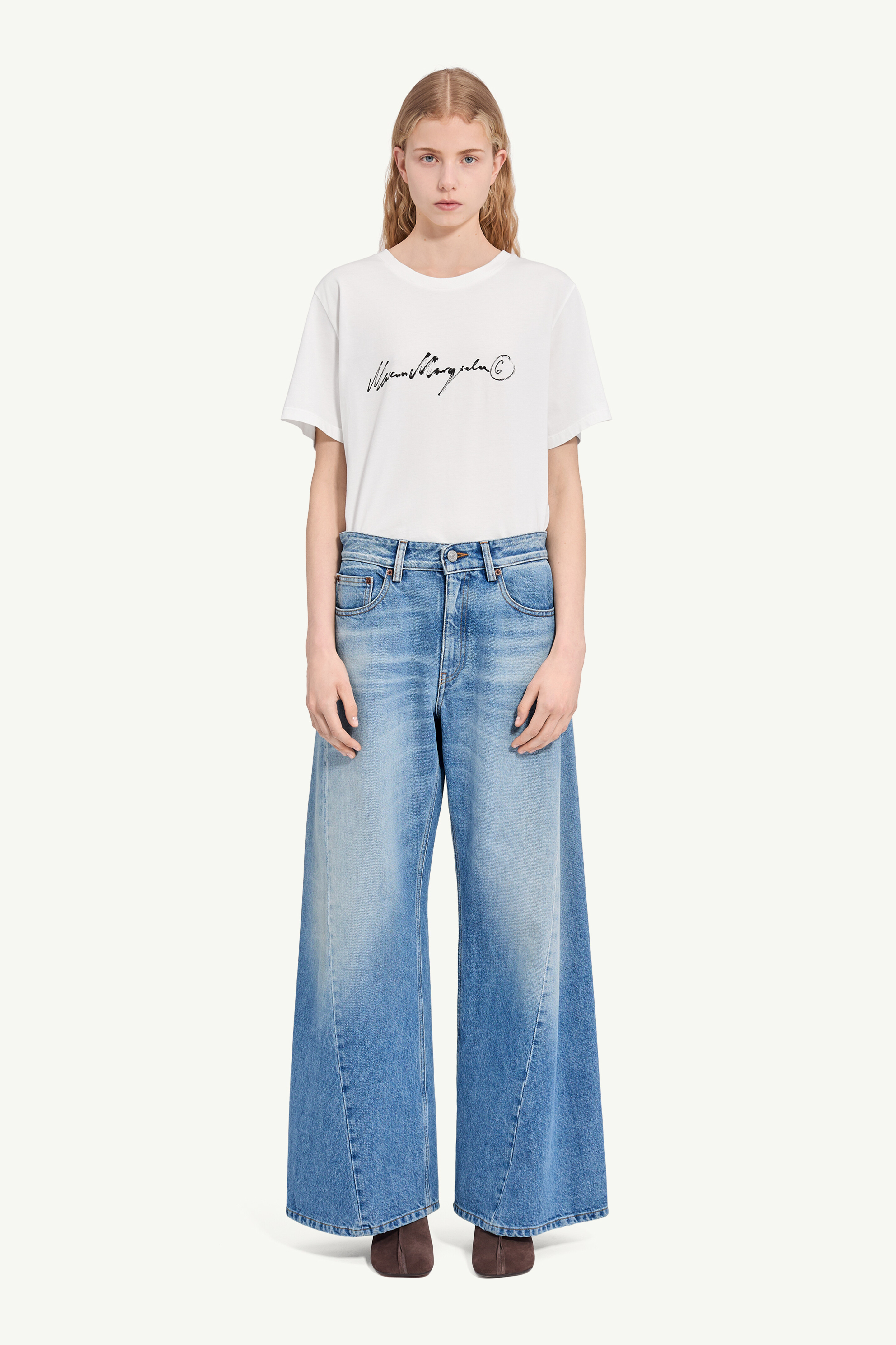 Wide-leg jeans