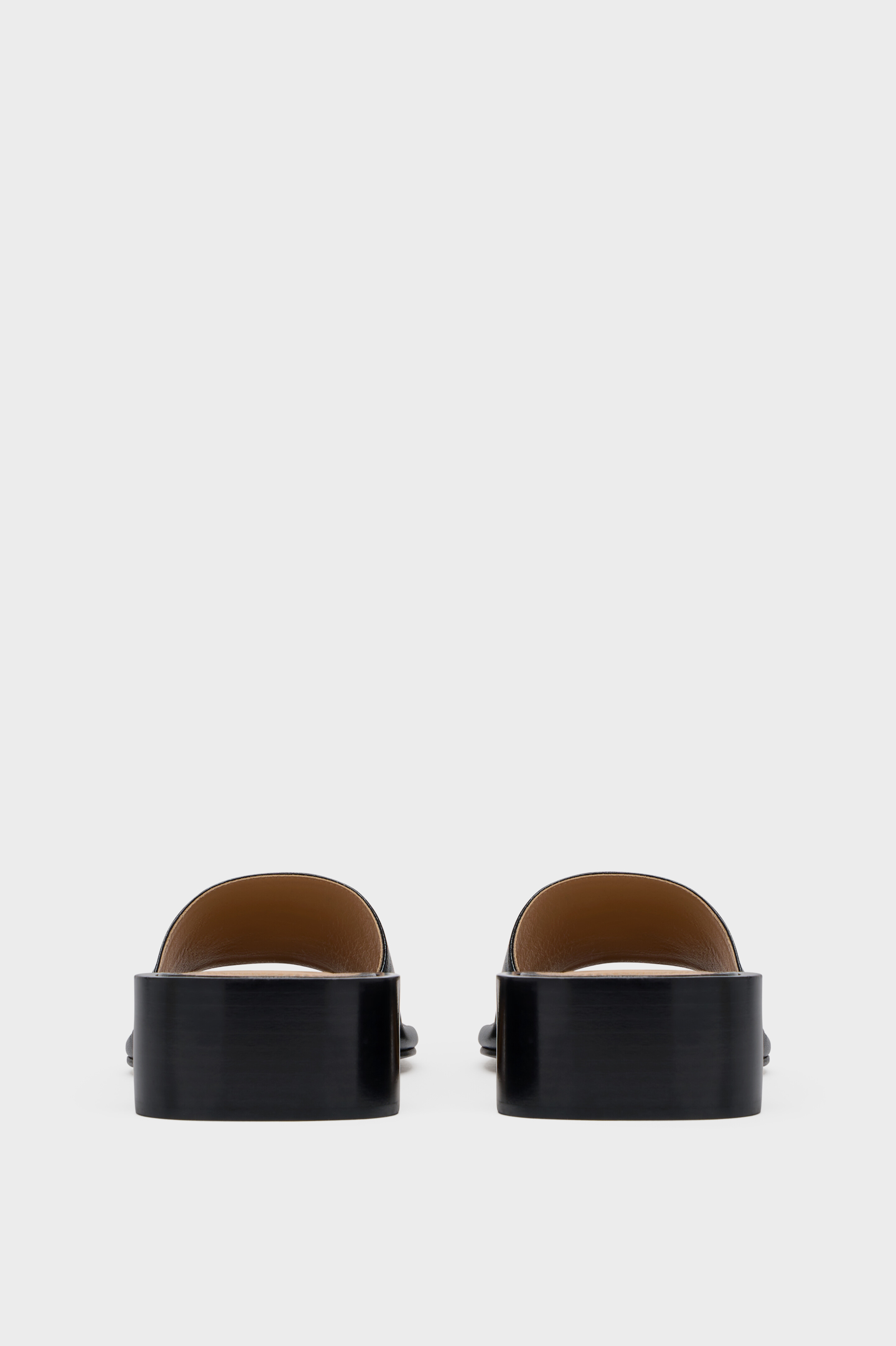 Tabi Mule Black | Maison Margiela Official