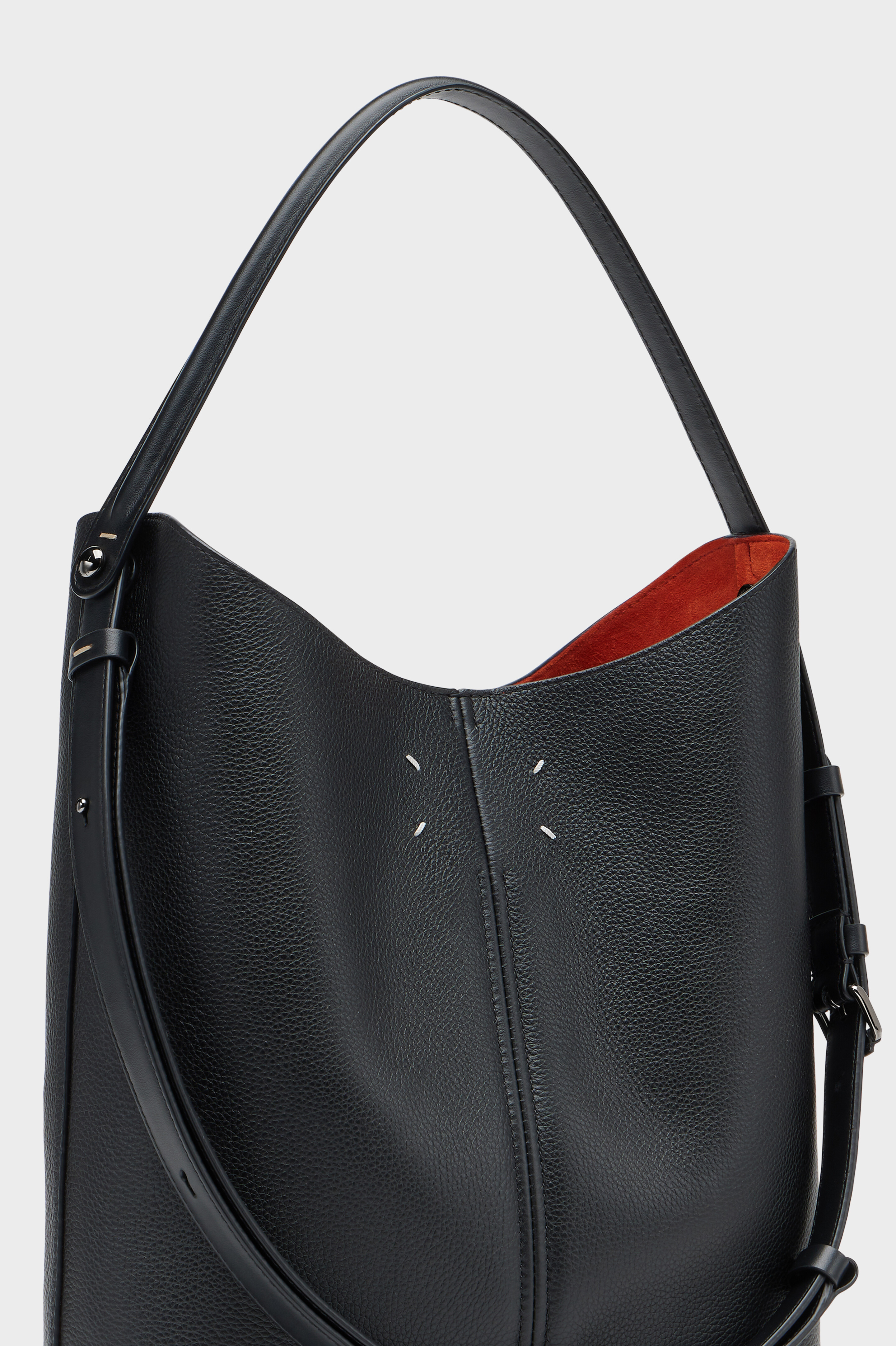 DRESS-AGE HOBO