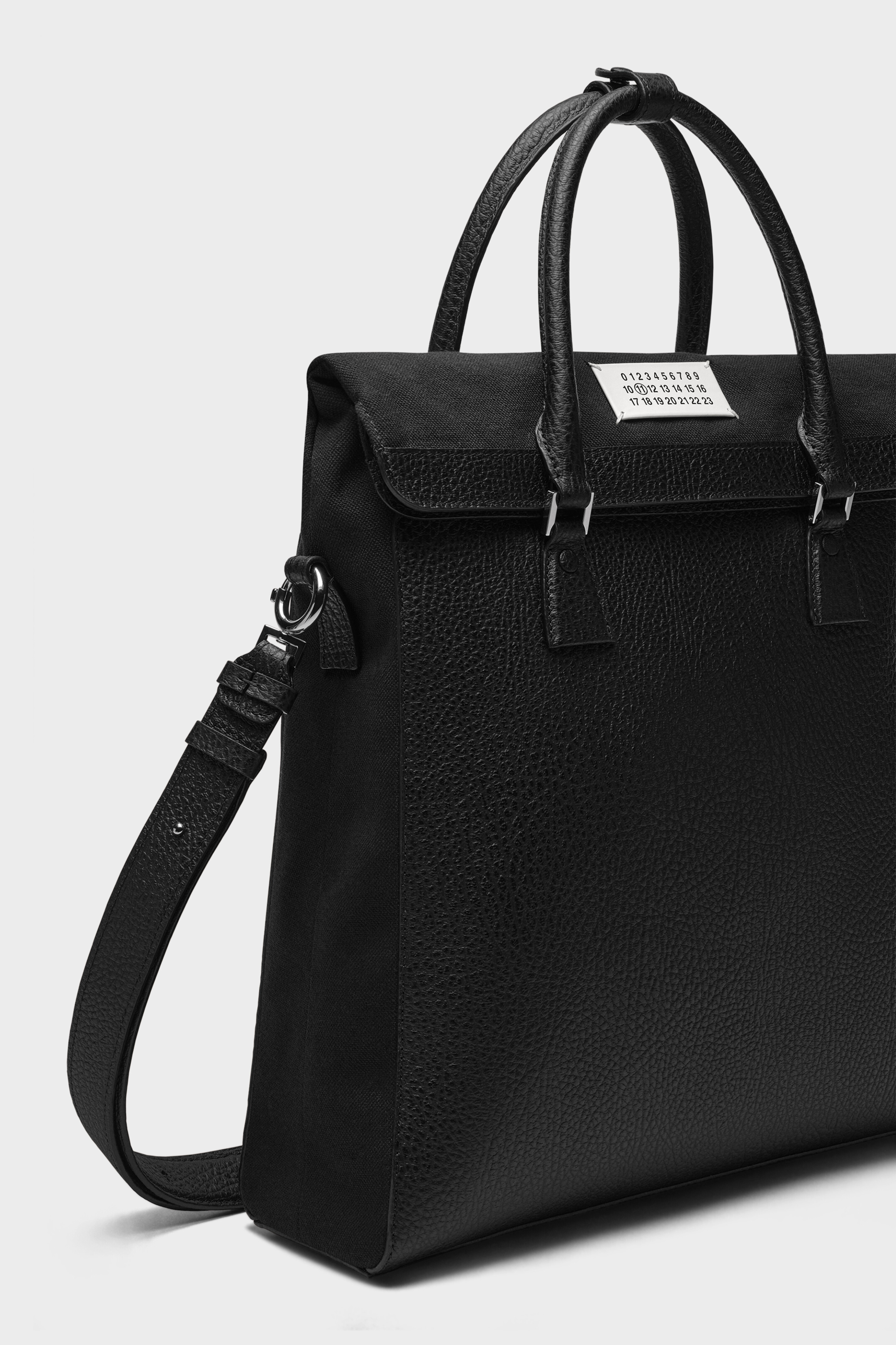 Black 5AC Daily Vertical | Maison Margiela Official