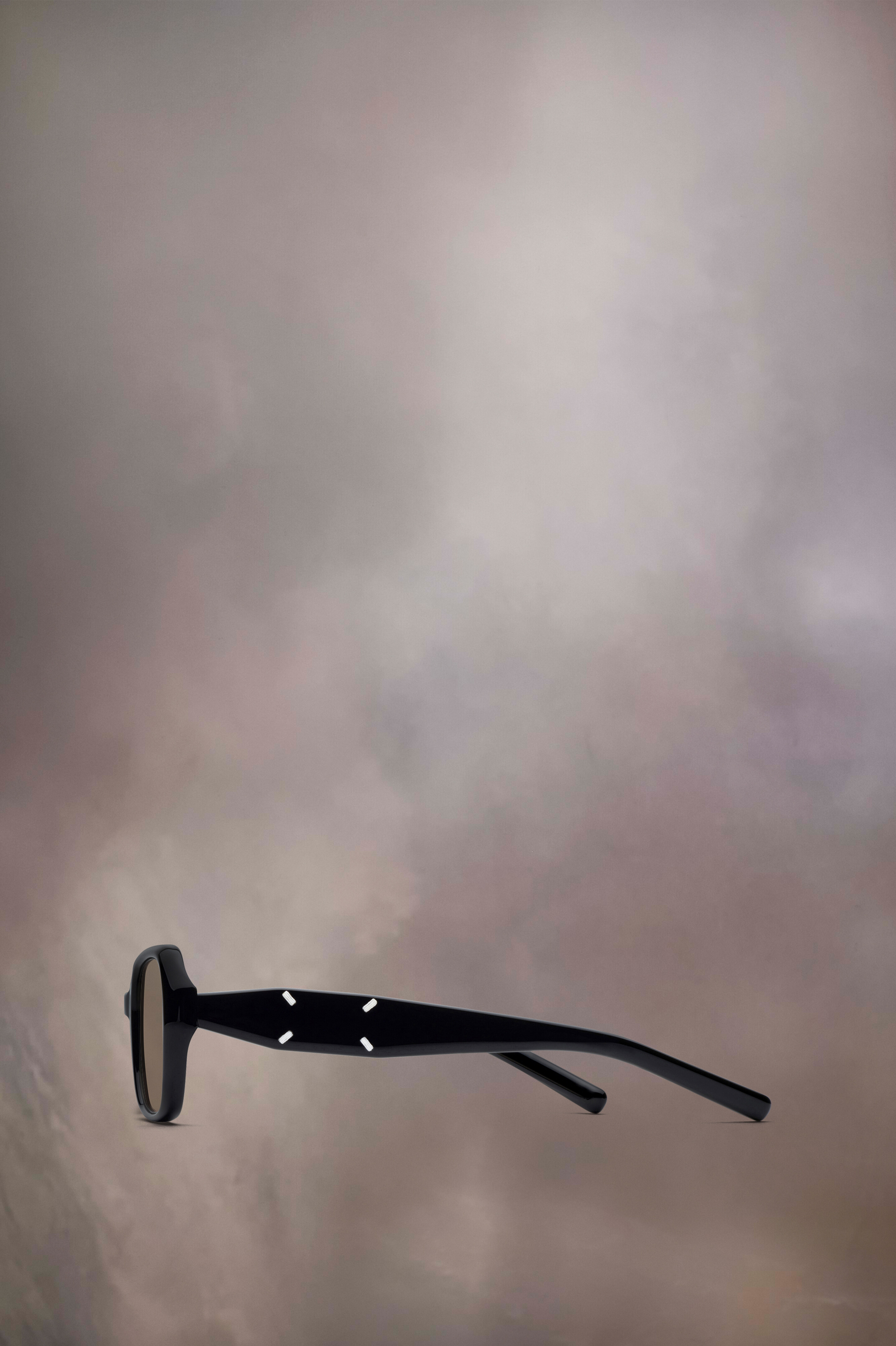 GENTLEMONSTER メゾンマルジェラ ブラックサングラスMM003 01 Maison Margiela – MM003 01 | Gentle Monster