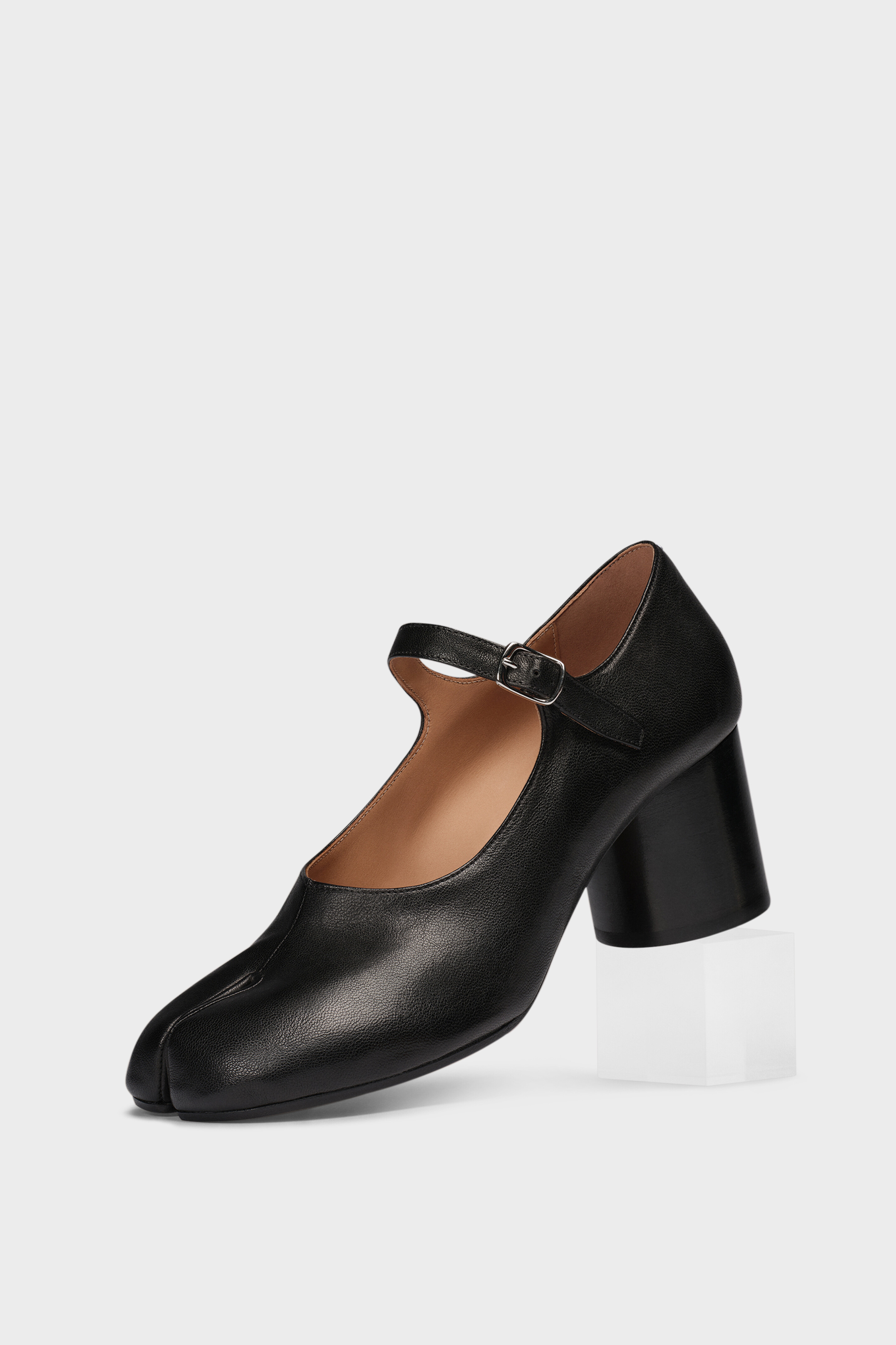 Maison Margiela / Tabi タビ maryjane /ベージュ Maison Margiela Sun-Bleached Leather Tabi Mary Jane Shoes