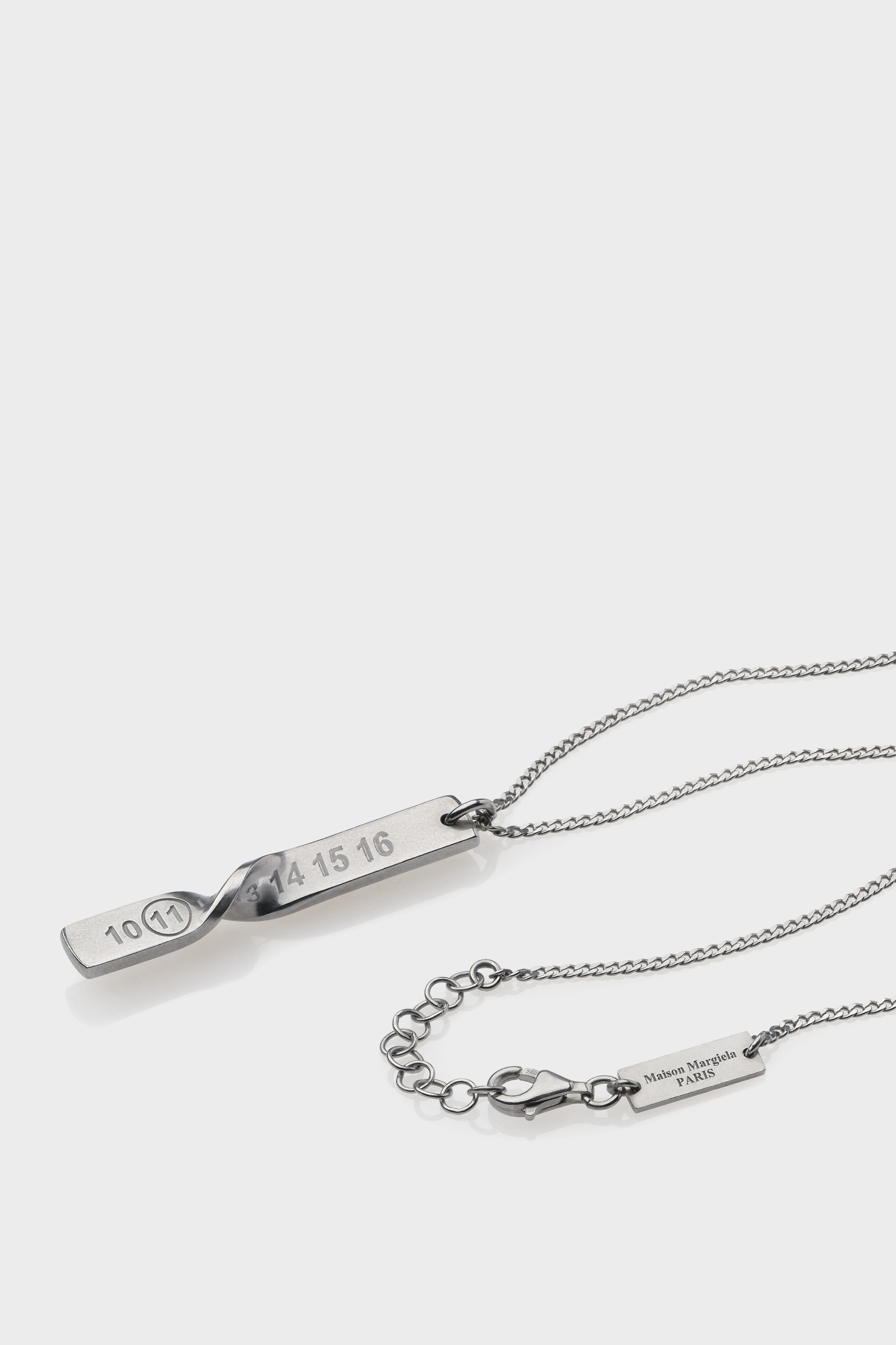 ツイストNumericネックレス グレー | Maison Margiela 公式