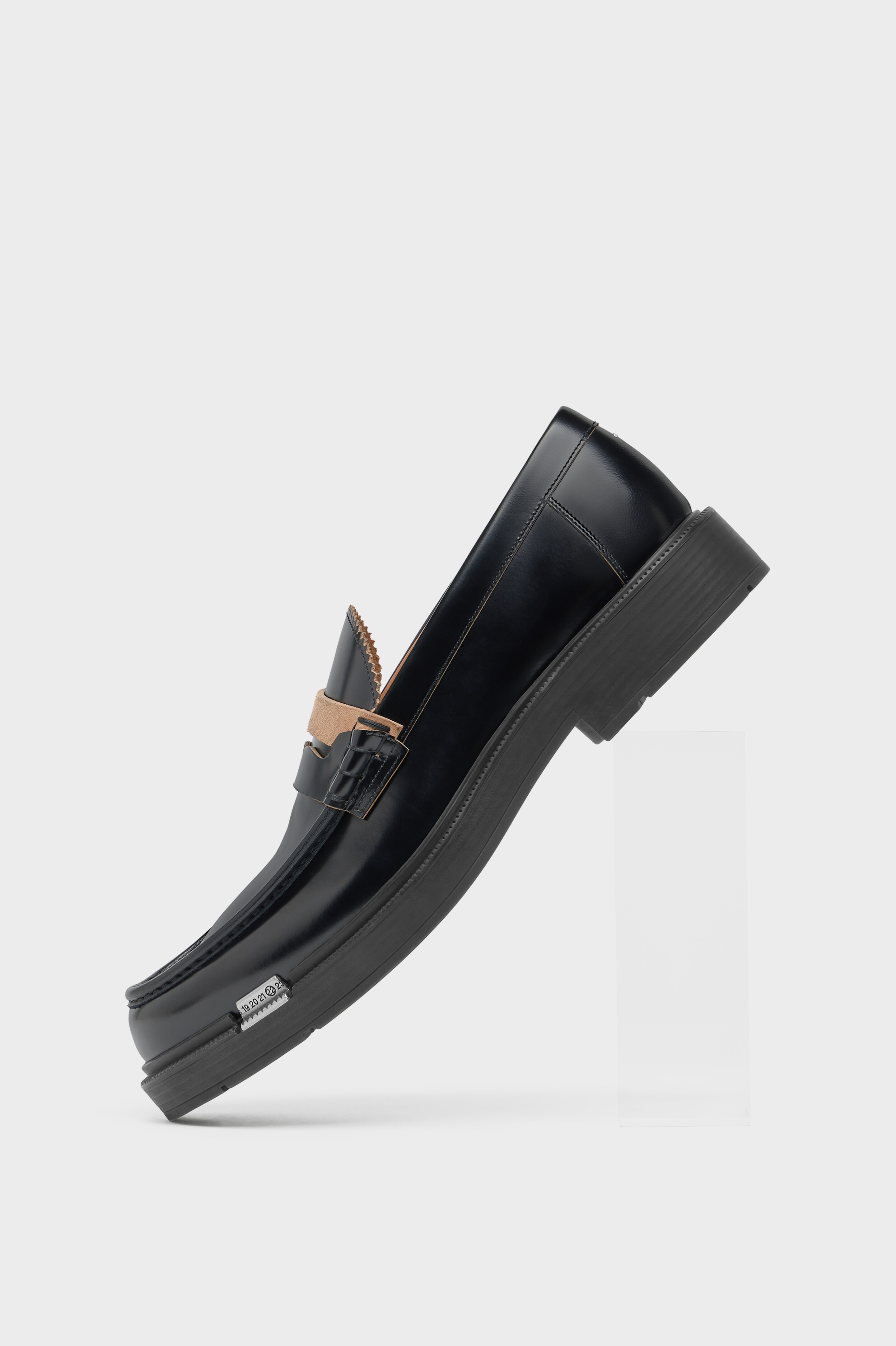 DECORTIQUE LOAFER
