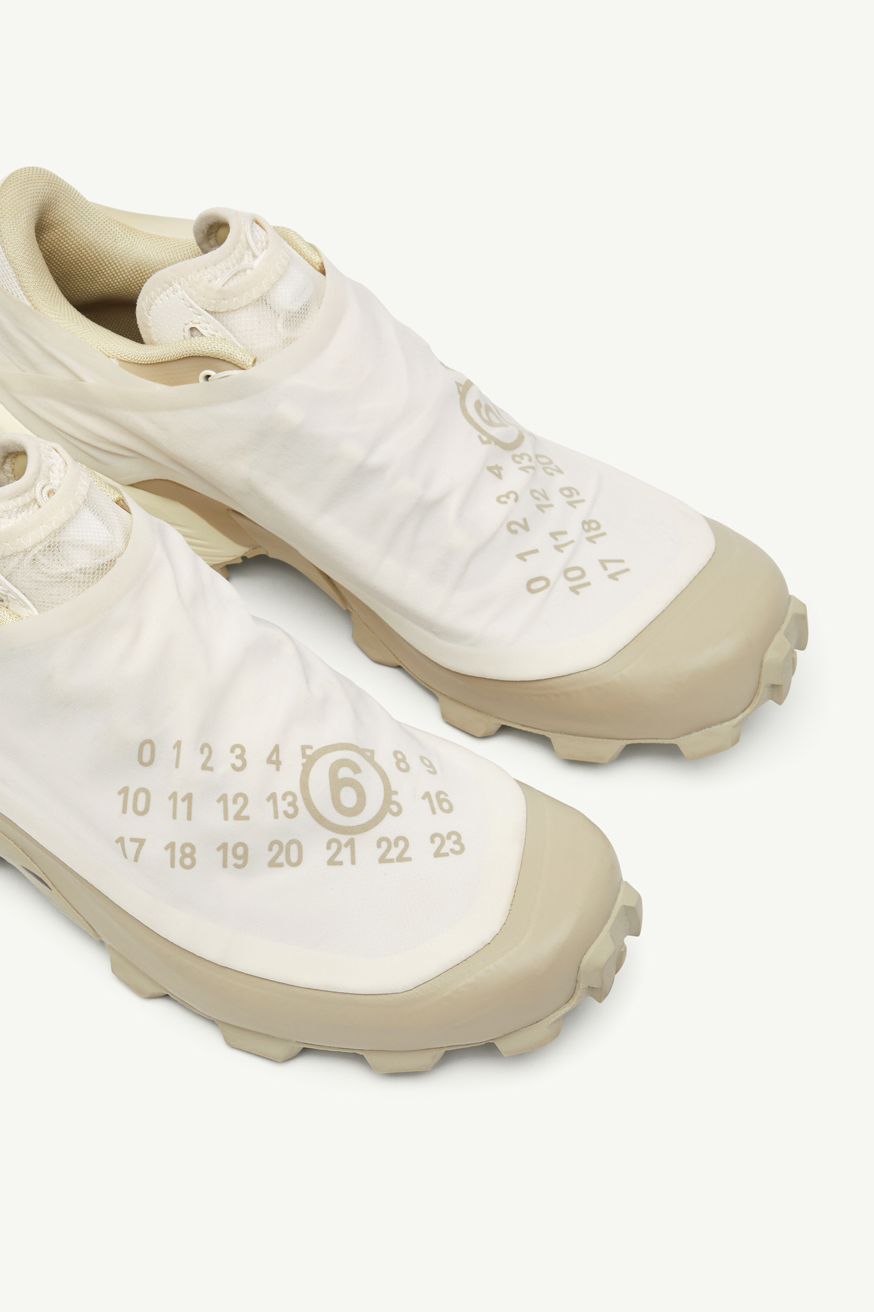 CROSS DUST MM6 MAISON MARGIELA