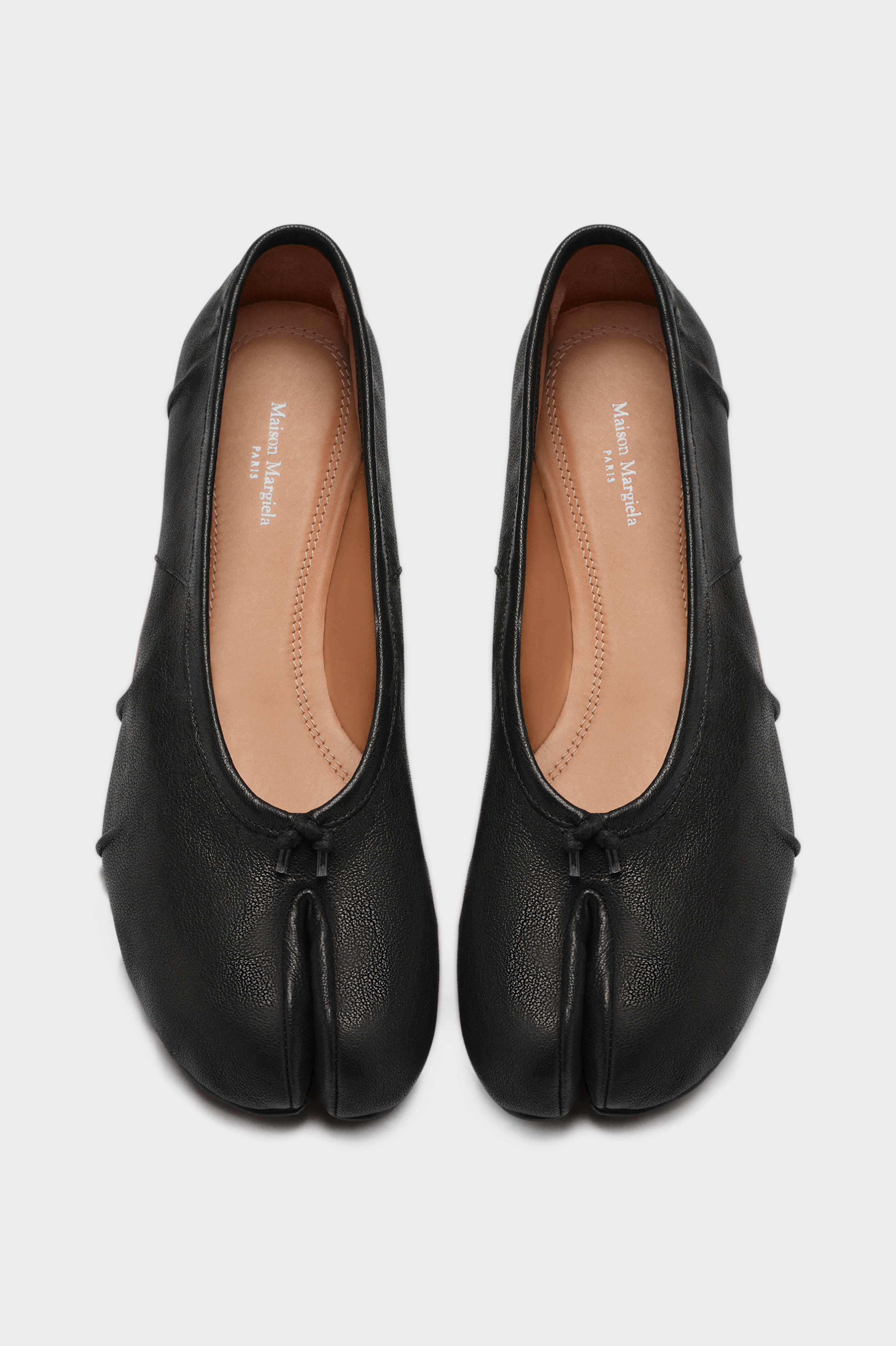 Maison Margiela Tabi New 30mm フラットシューズ Maison Margiela 30mm Tabi New Pumps | Black | FARFETCH