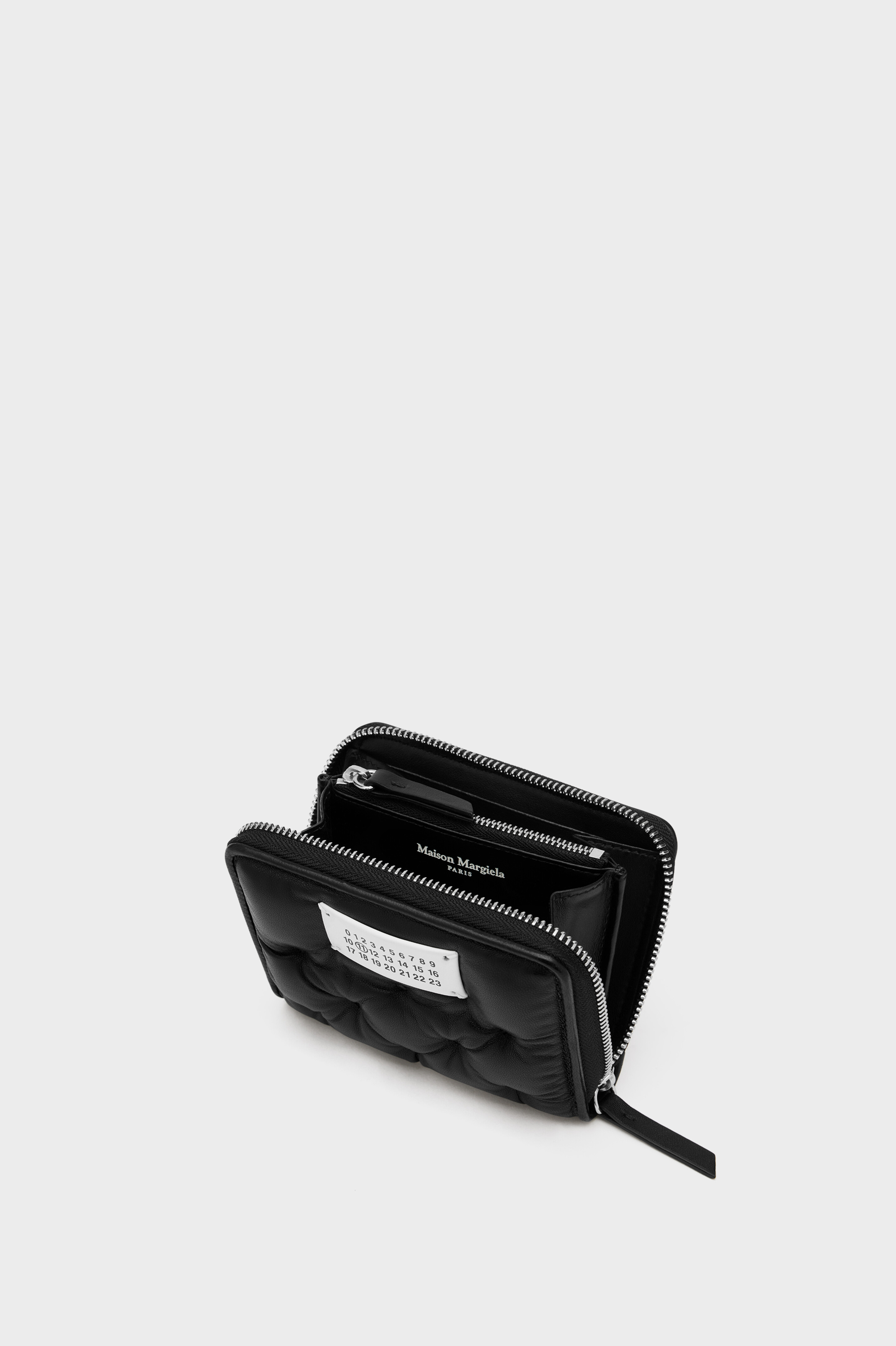 小物 Maison Margiela Round Zip Small Wallet Maison Margiela - Zip Around Compact Wallet | HBX