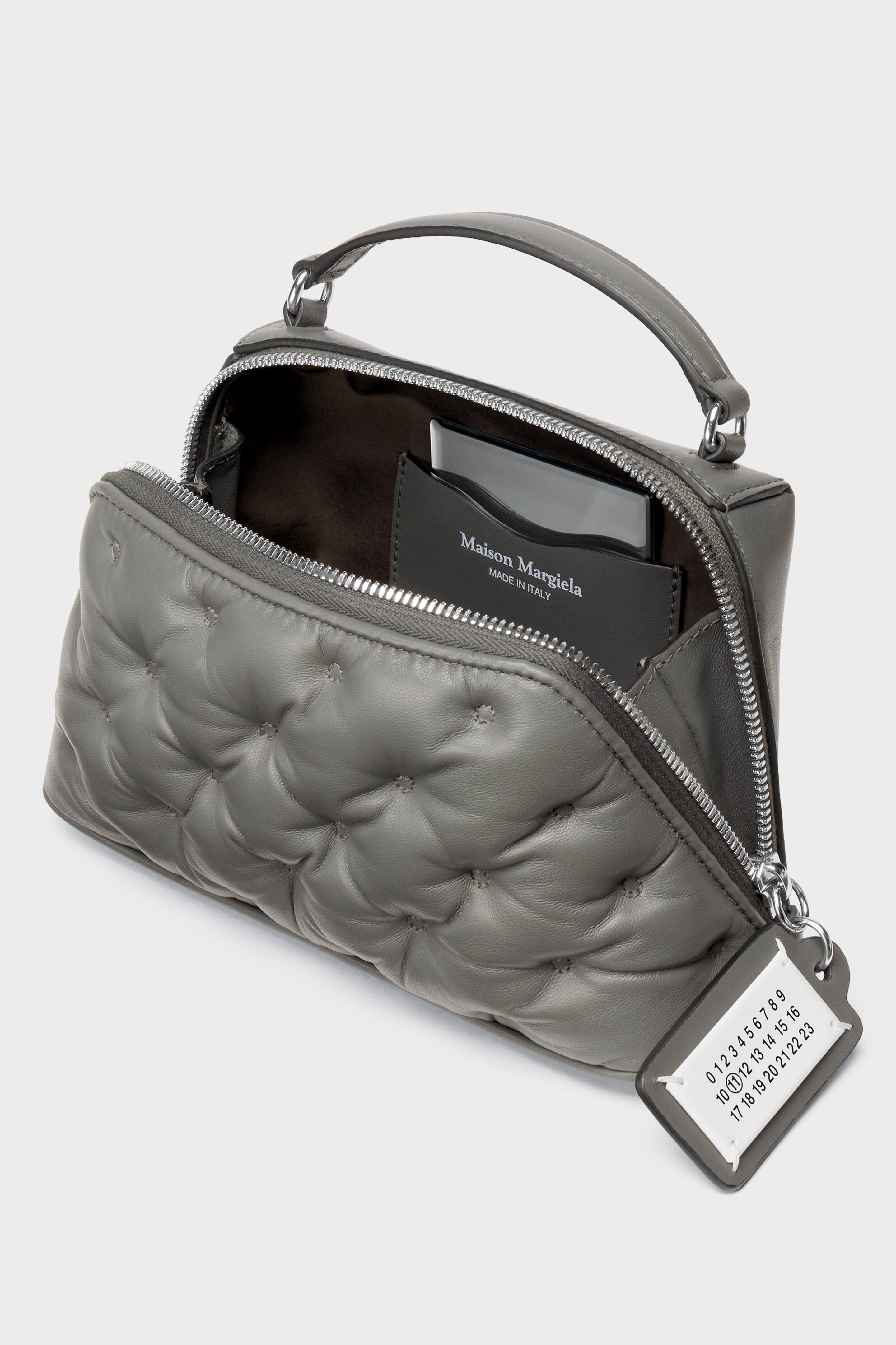 グレー Maison Margiela Glam Slam ボディバッグ Gray Leather Glam Slam Trapezoid Bag | Maison Margiela