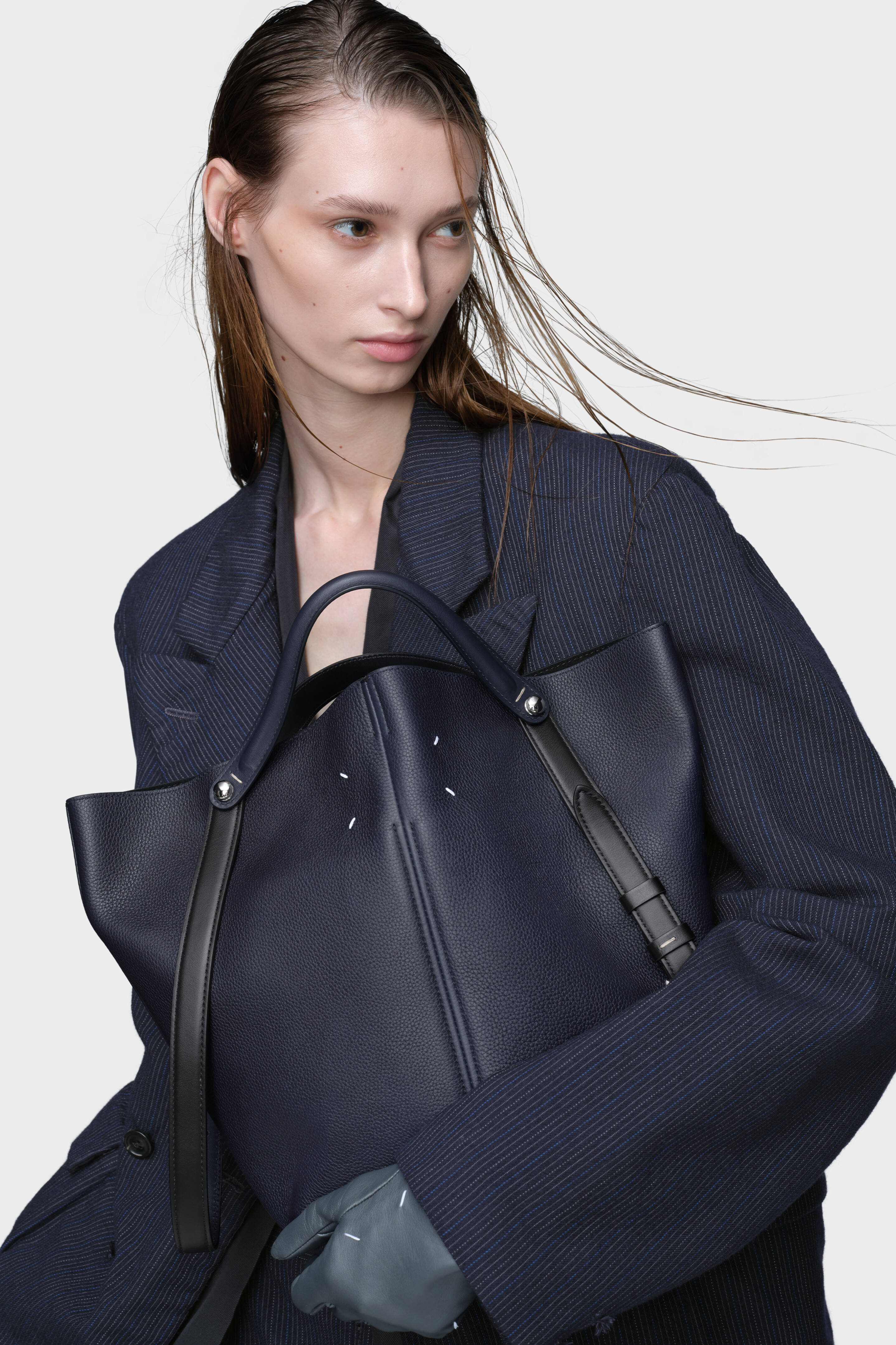 ☆美品☆メゾンマルジェラ☆パックt☆紺系☆2枚☆48☆⑩☆早い者勝ち Maison Margiela (メゾン マルジェラ) レザー ステッチ 二つ折り 財布