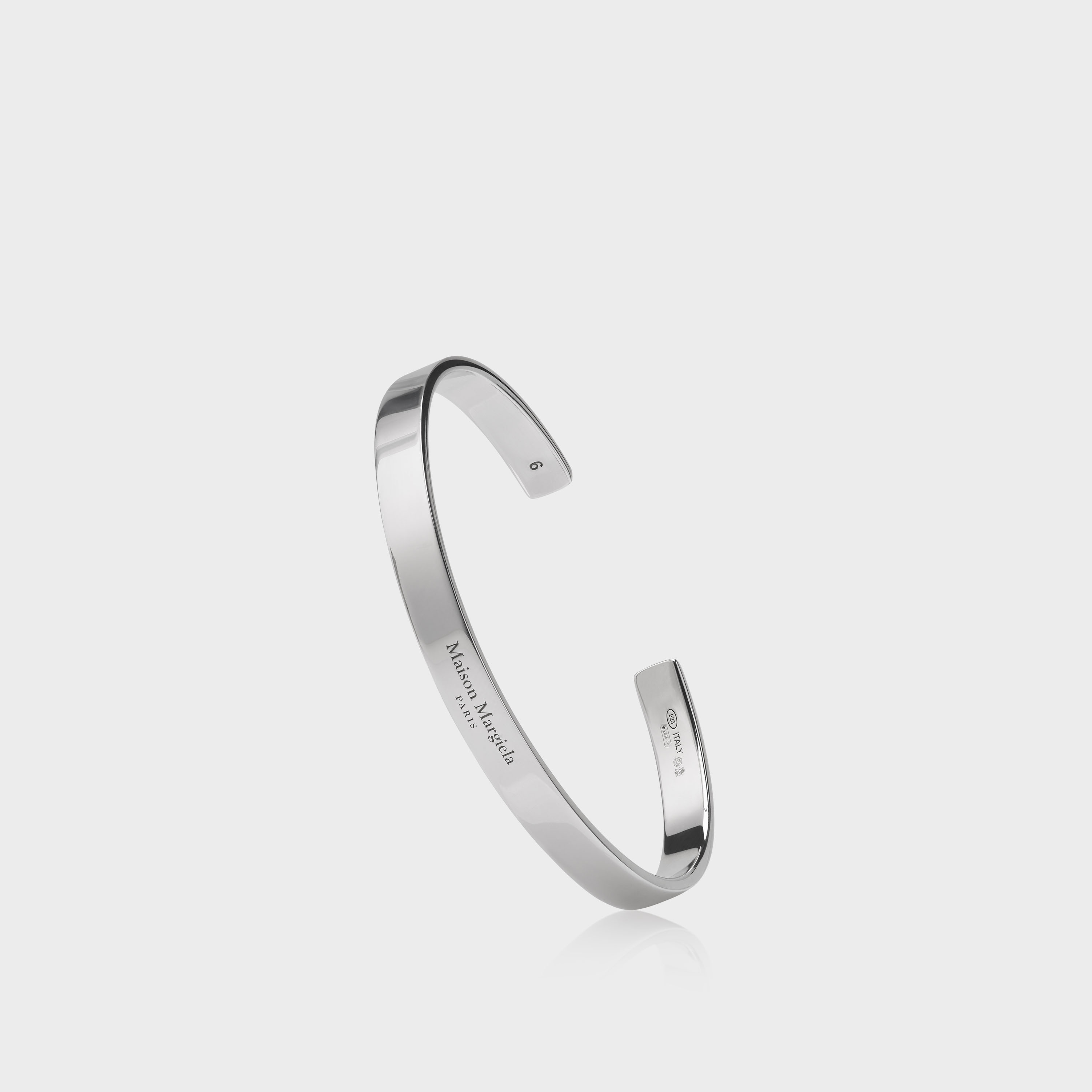 Maison Margiela メゾンマルジェラ ロゴカフブレスレット 5 Maison Margiela メゾンマルジェラ ロゴカフブレスレット 5 【公式通販】