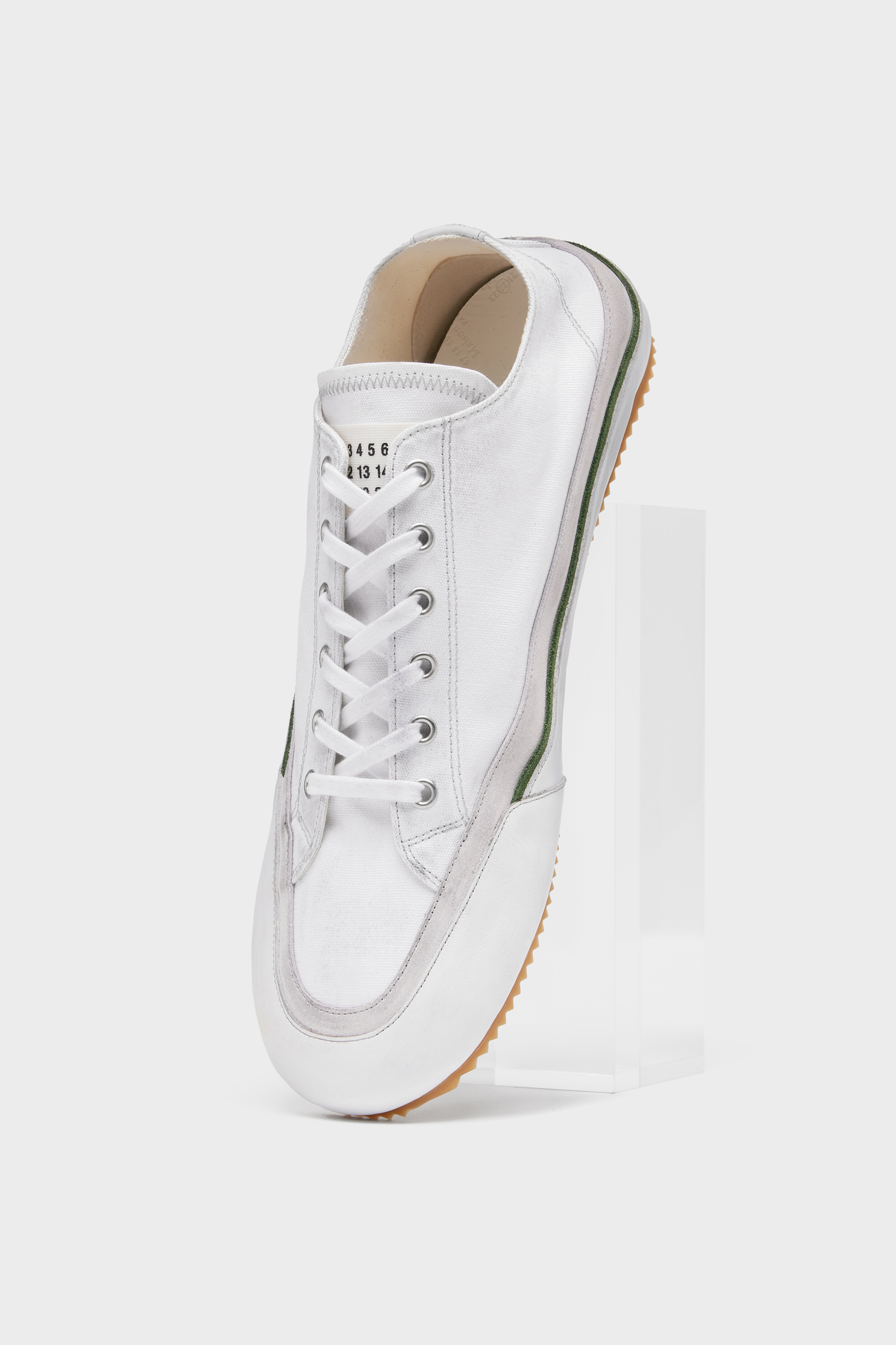 Traveler Sneaker