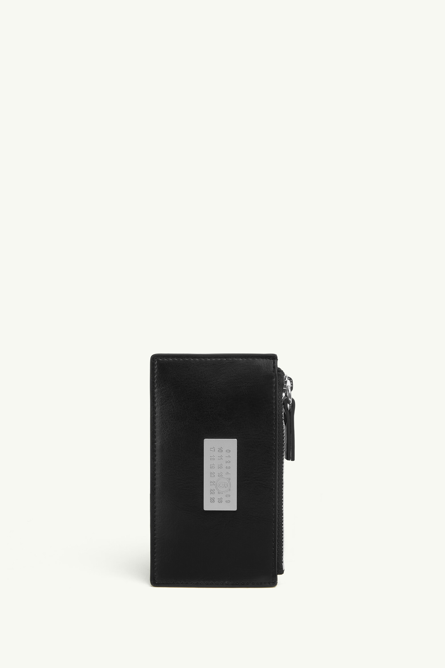 MM6 MAISONMARGIELA Logo Zip Wallet 2つ折り Black Numeric Zipped Wallet | MM6 Official