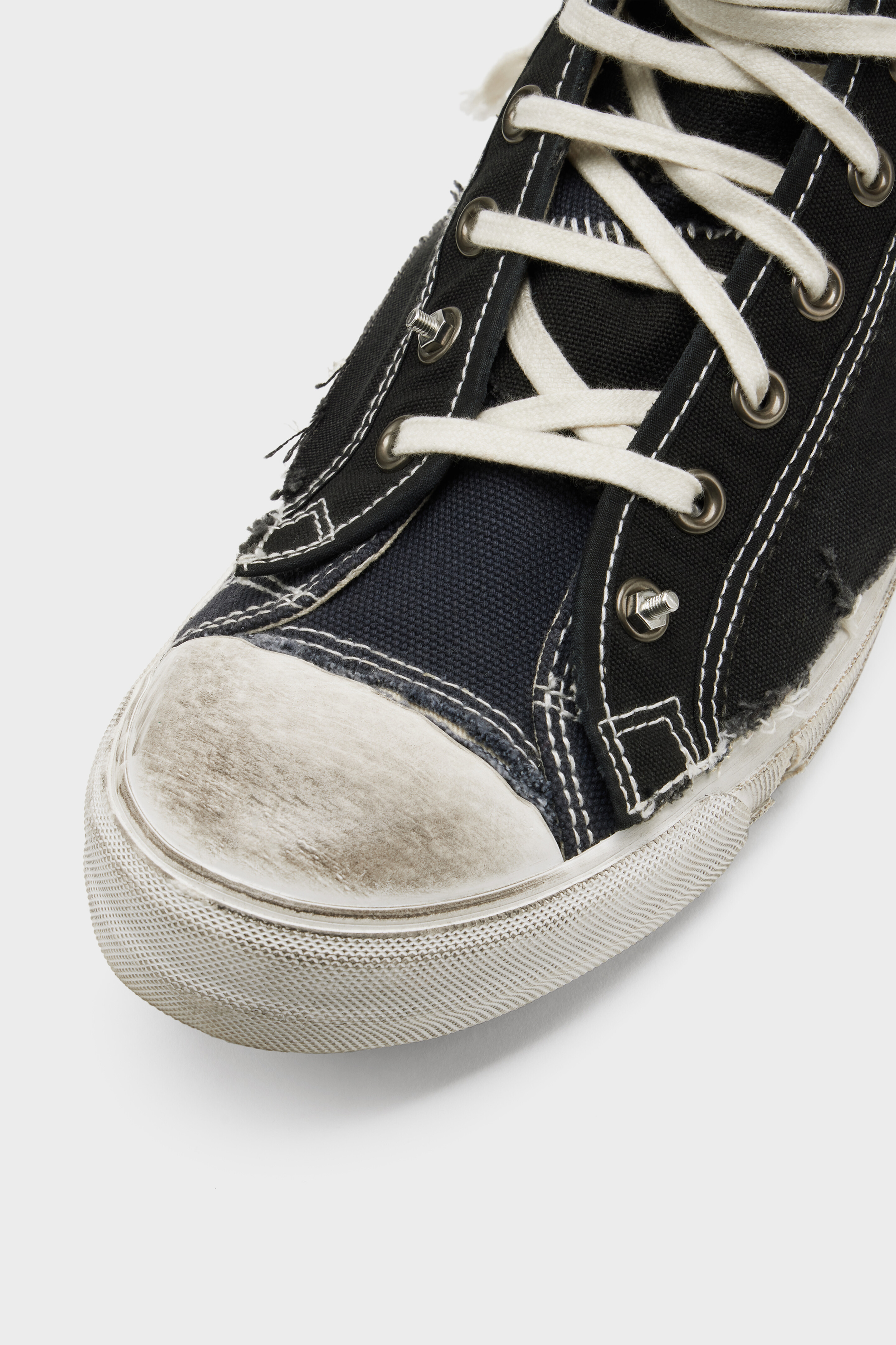 LOVE TO DEATH SNEAKERS