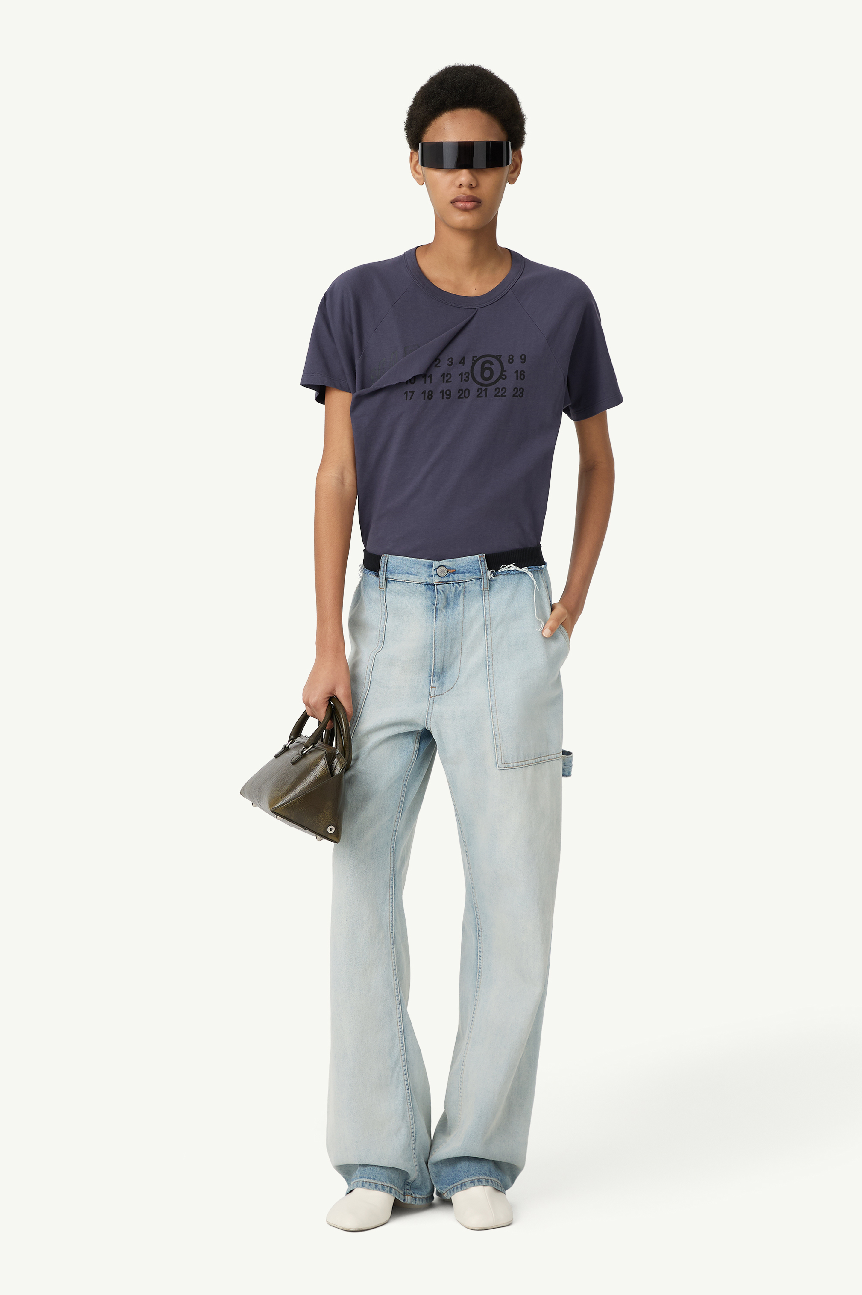 Wide-leg denim jeans