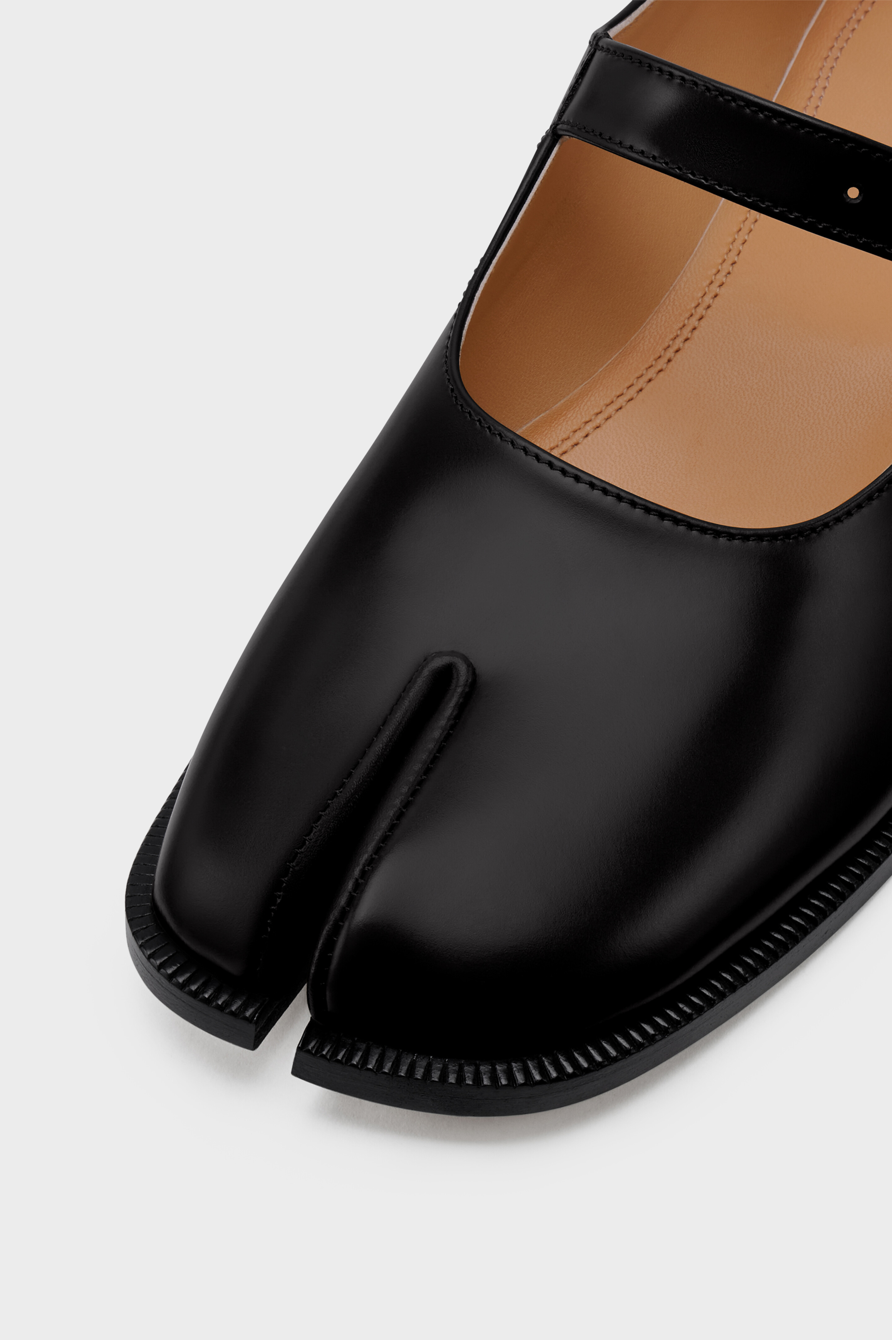 ⭐️未使用級⭐️　MM6　メゾンマルジェラ　メリージェーン　厚底シューズ　レザー Women's Black Leather Tabi Mary-Jane Shoes | Maison Margiela