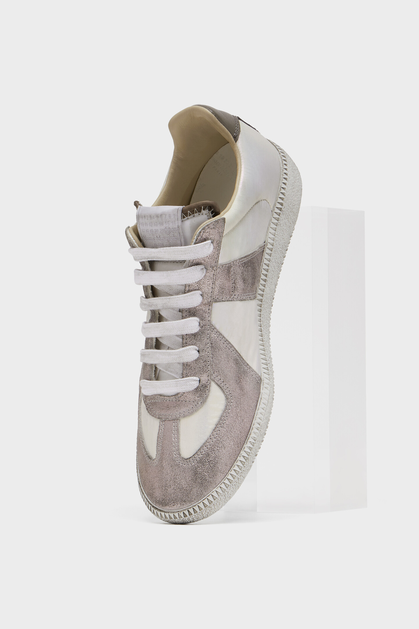 Replica Iridescent