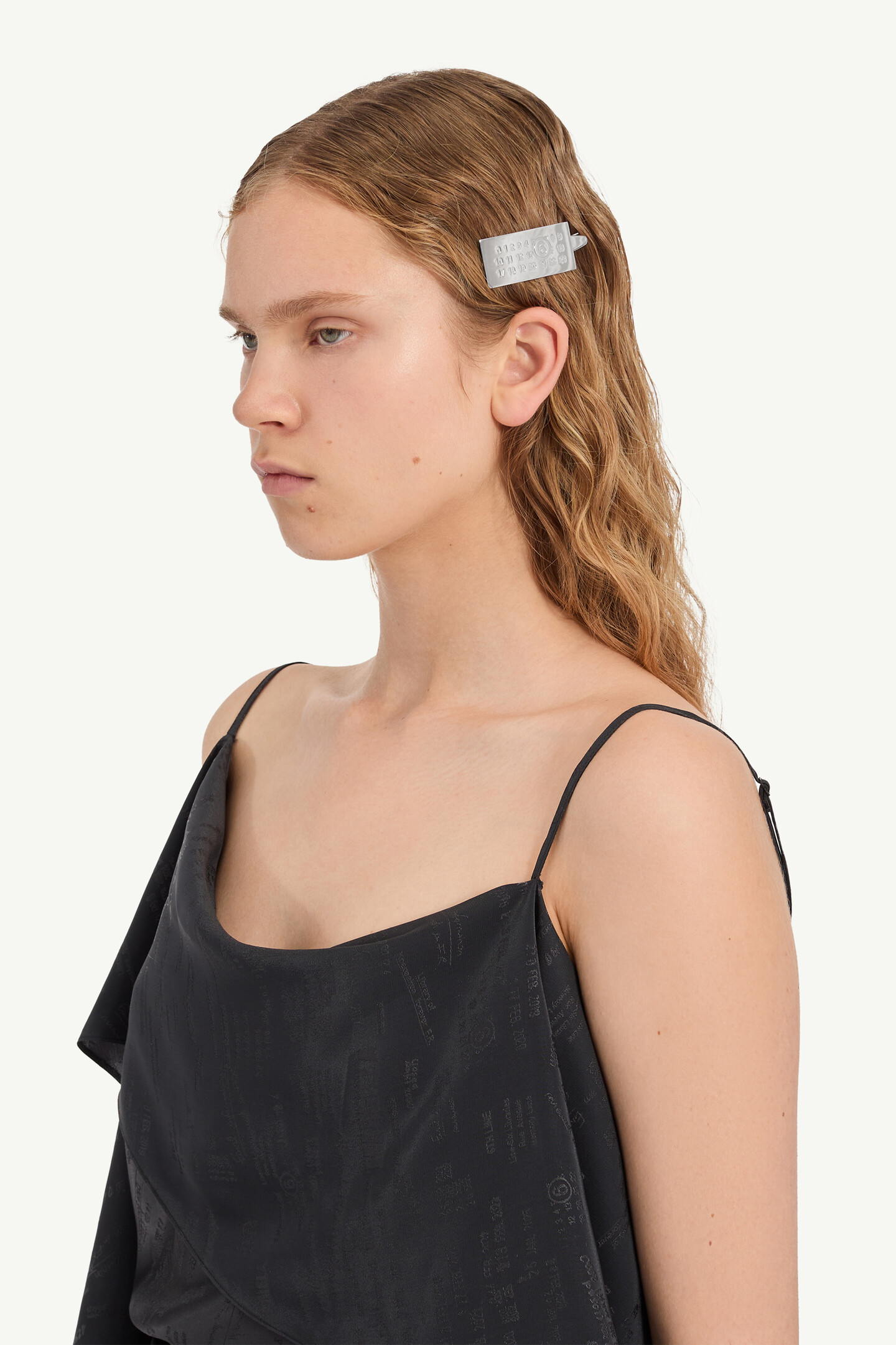 MM6 「ニューメリック」 ヘアクリップ グレー | Maison Margiela公式