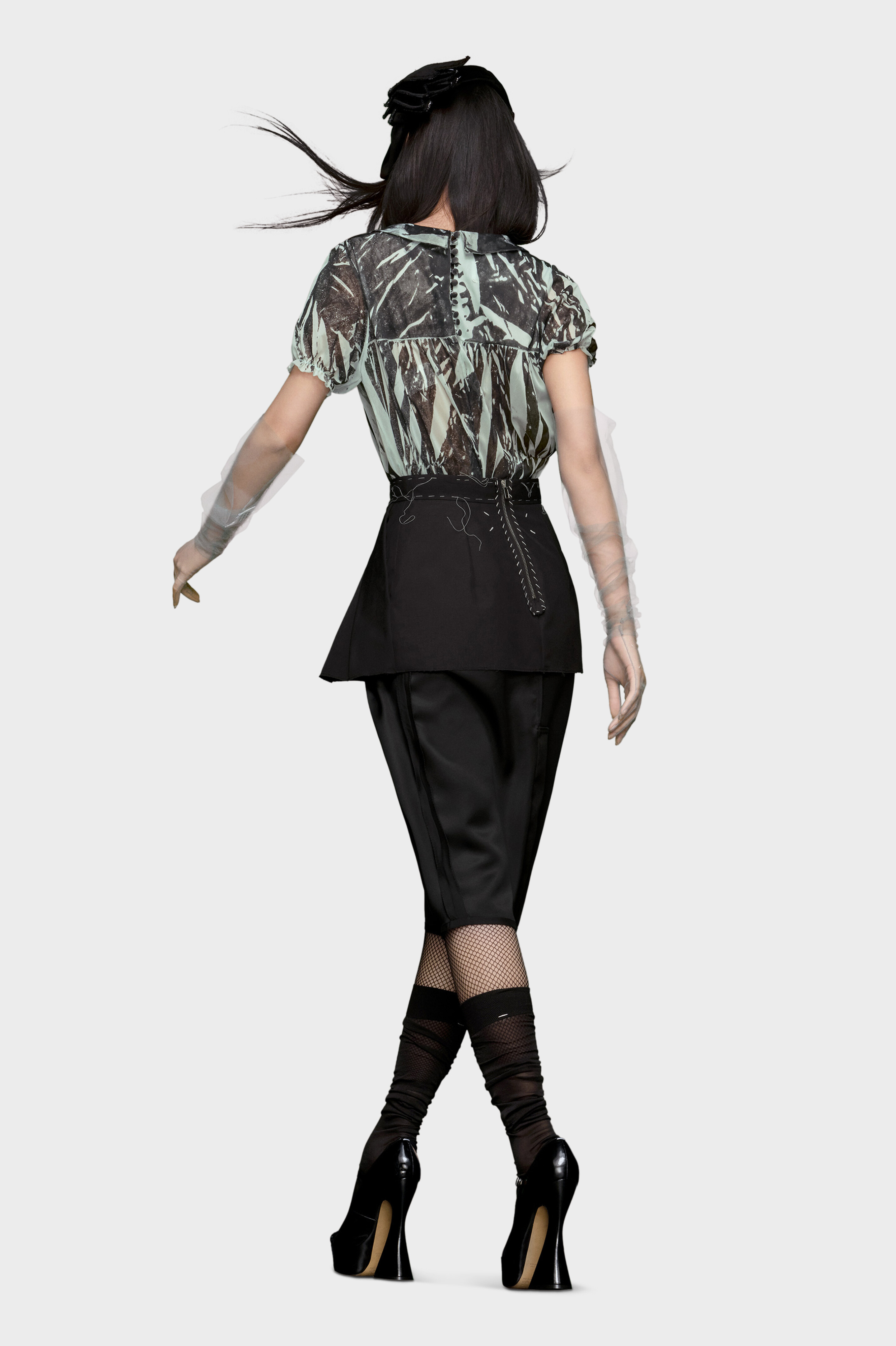 MM6 Black Paneled Midi Skirt レース MM6 Black Paneled Midi Skirt レース Black Frayed Edge Midi