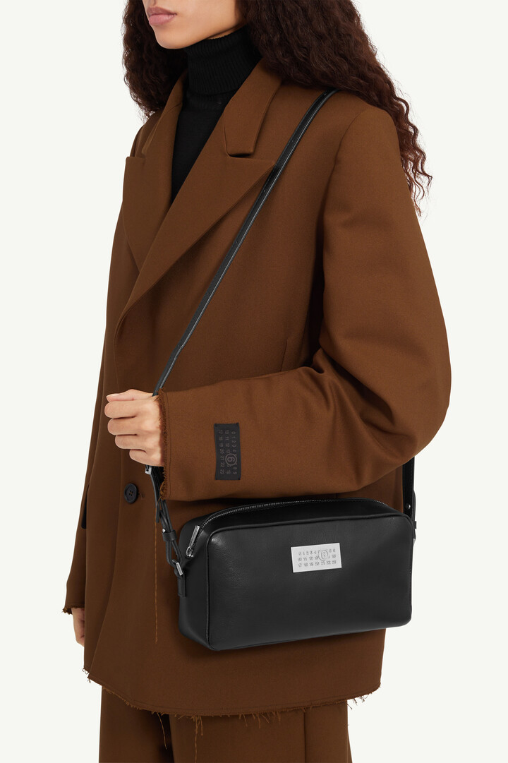 【美品】Maison Margiela レザー メッセンジャーバッグ MM6 Maison Margiela レザーメッセンジャーバッグ | ブラック
