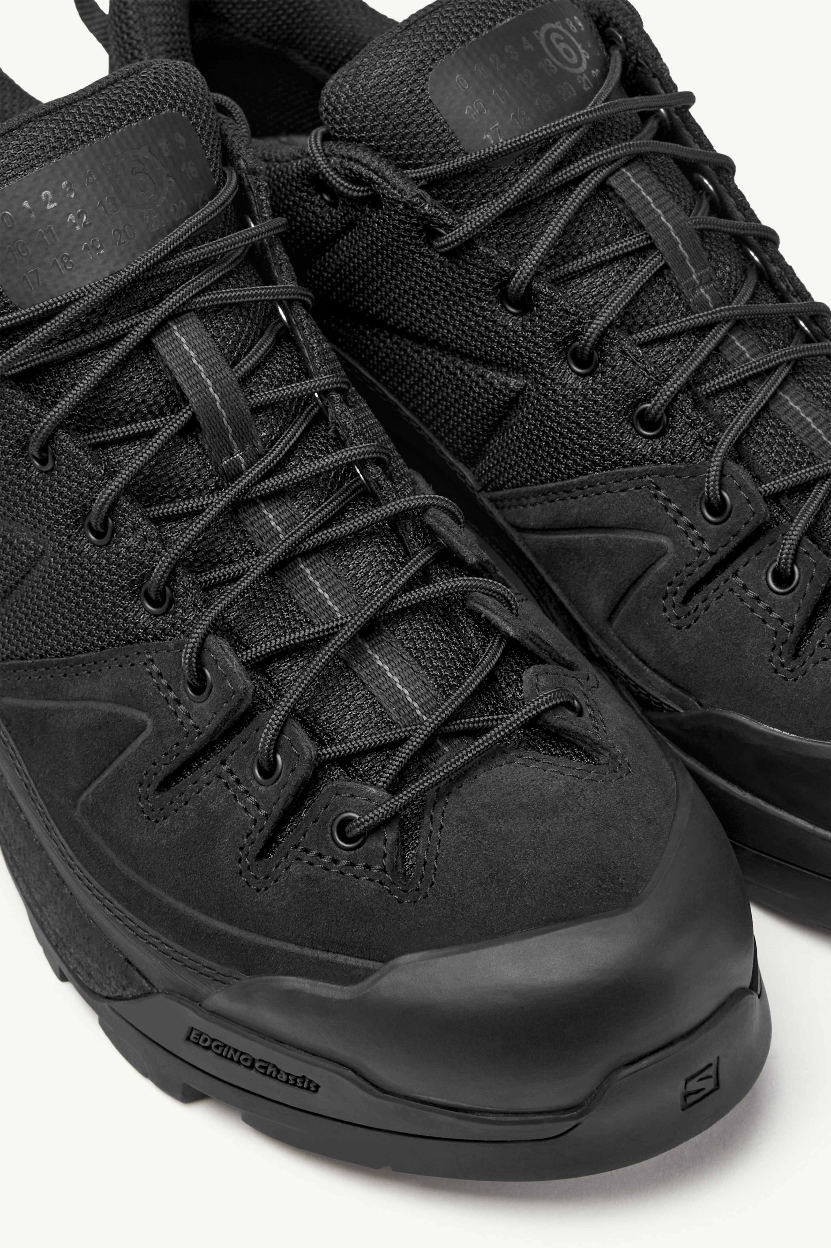 靴 Salomon x MM6 Maison Margiela X-ALP MM6 Maison Margiela X Salomon X-ALP Panelled lace-up