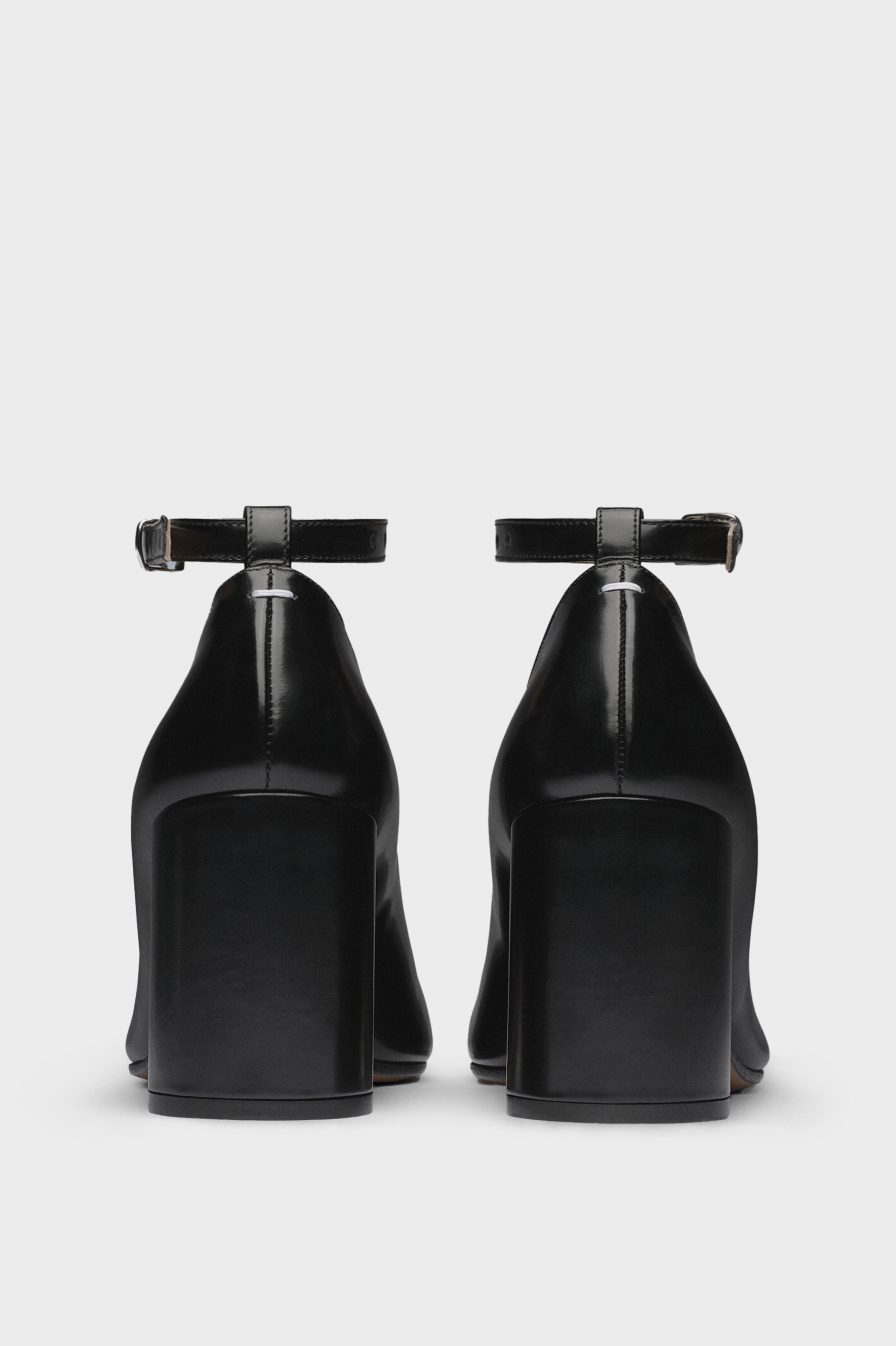 Maison Margiela tabi ストラップ サンダル ブラック Maison Margiela＊Tabi leather ストラップサンダル＊送料込 (Maison